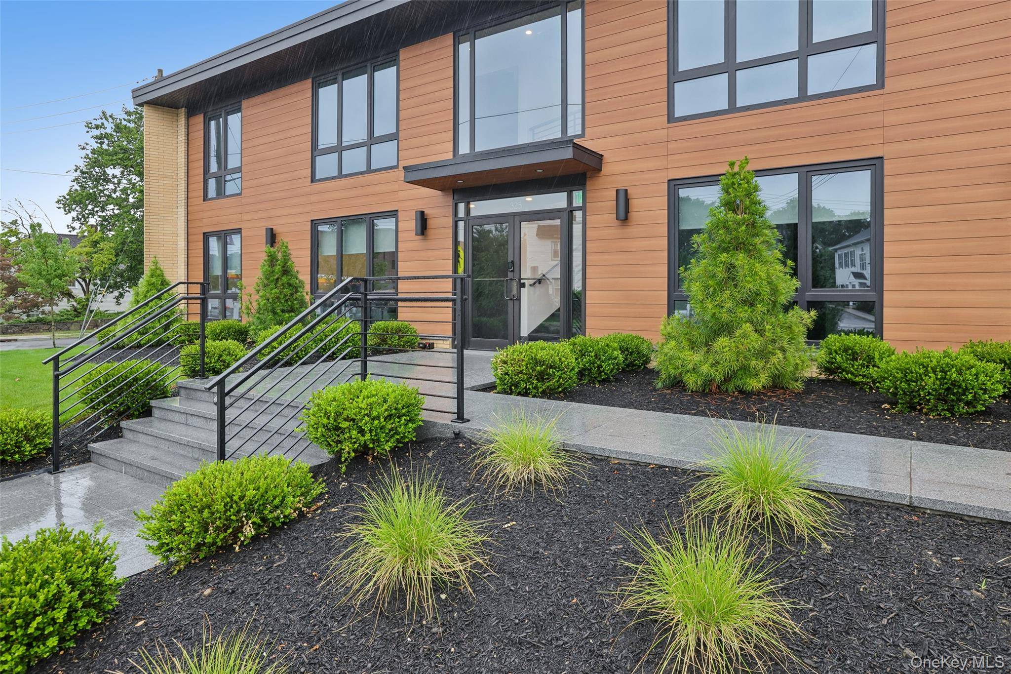 325 Manville RD #102, Pleasantville, NY 10570