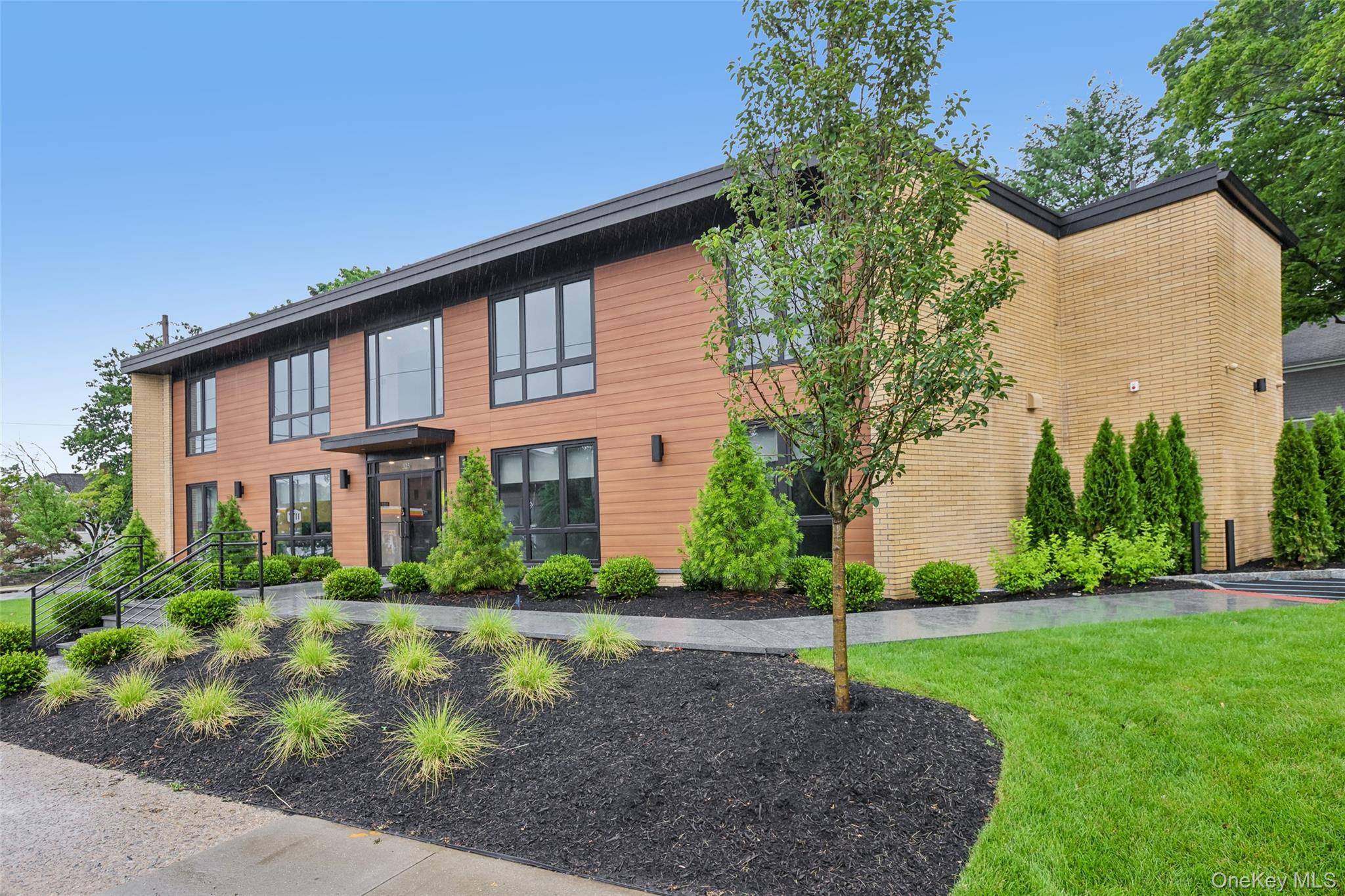 325 Manville RD #102, Pleasantville, NY 10570