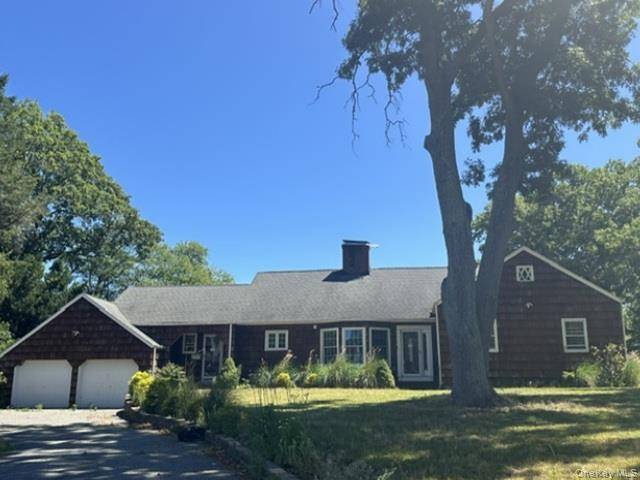 888 Pondview RD, Riverhead, NY 11901
