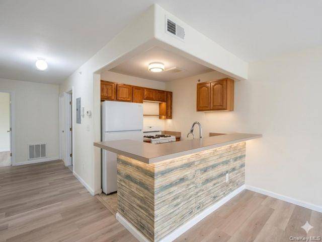 169 Sea Grass LN #2, Arverne, NY 11692