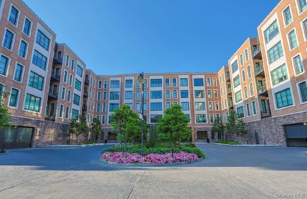 100 Garvies Point RD #1024, Glen Cove, NY 11542