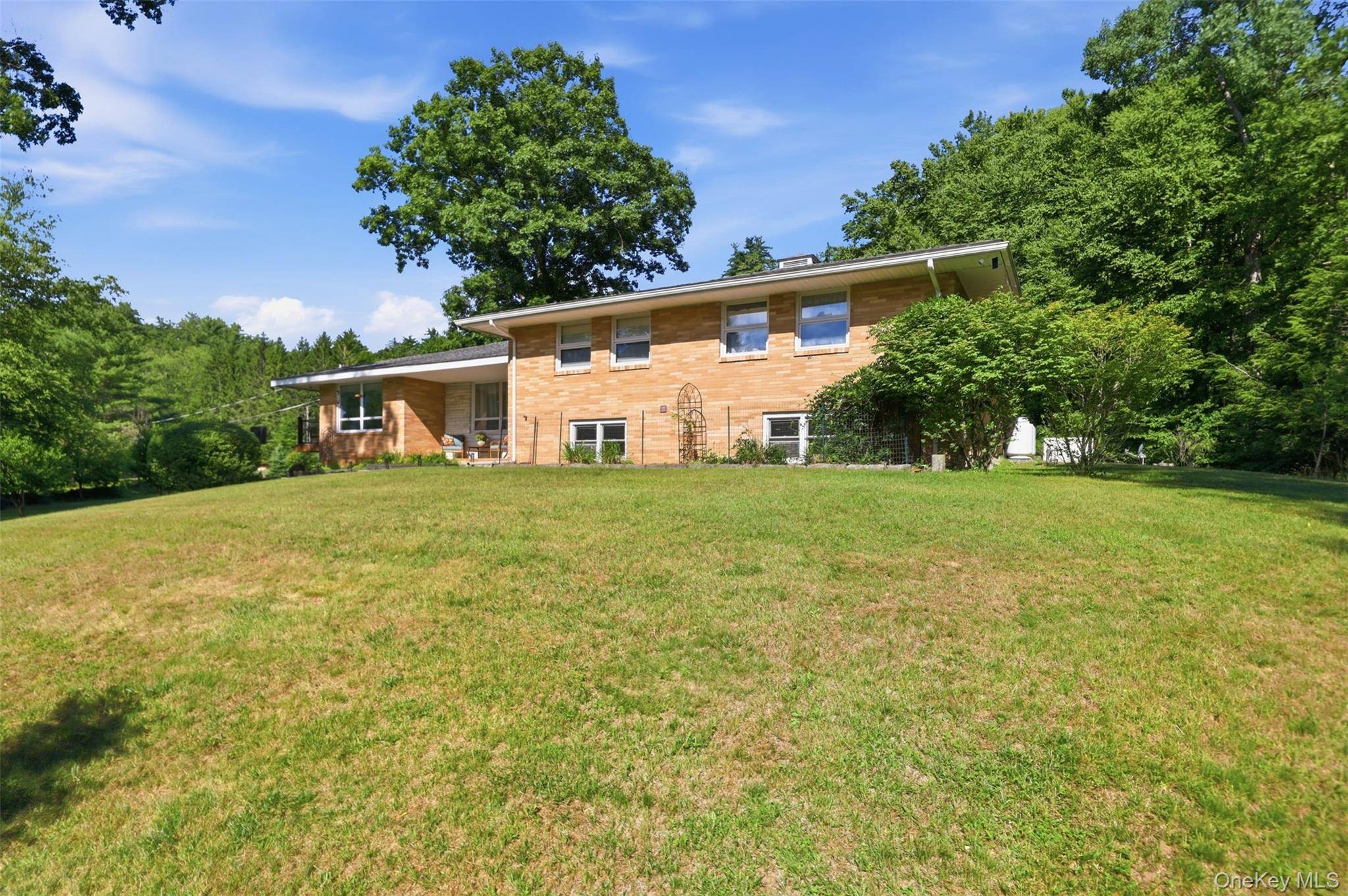 16 Buena Vista PT, Glen Spey, NY 12737