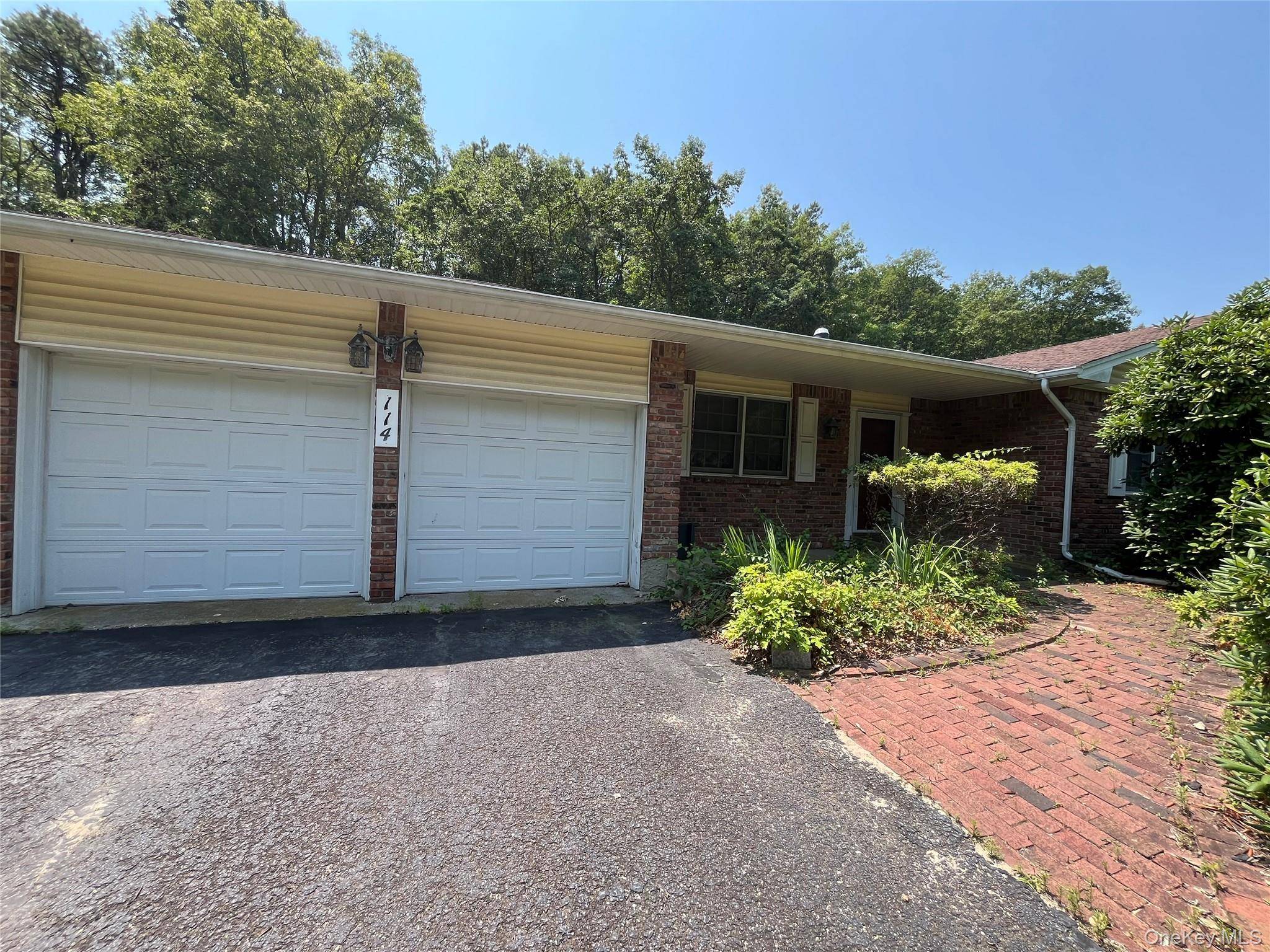 114 Washington BLVD, Commack, NY 11725