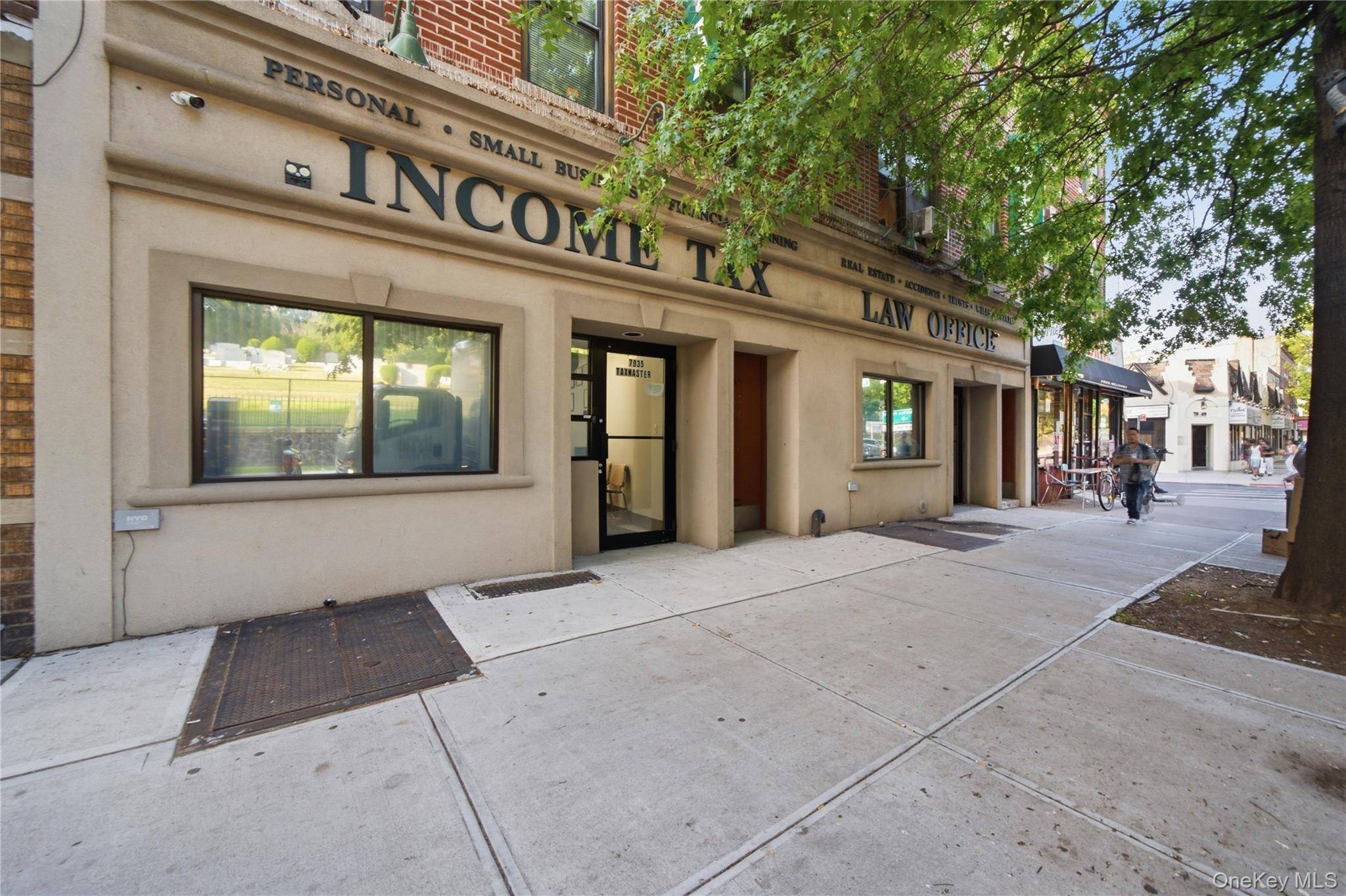 7935 Myrtle AVE, Ridgewood, NY 11385