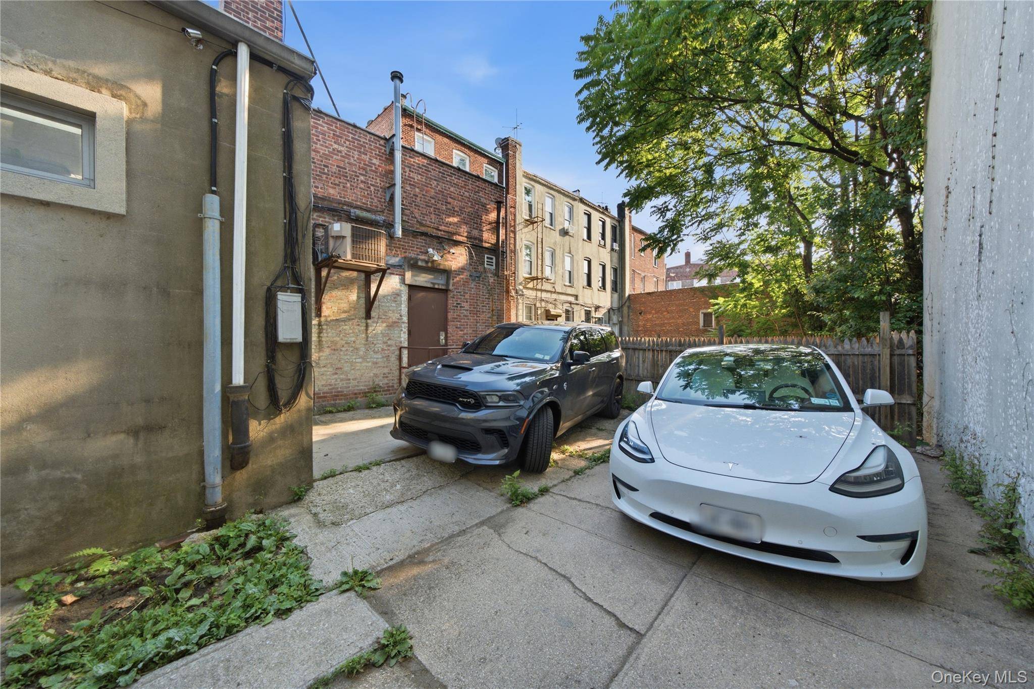 7935 Myrtle AVE, Ridgewood, NY 11385