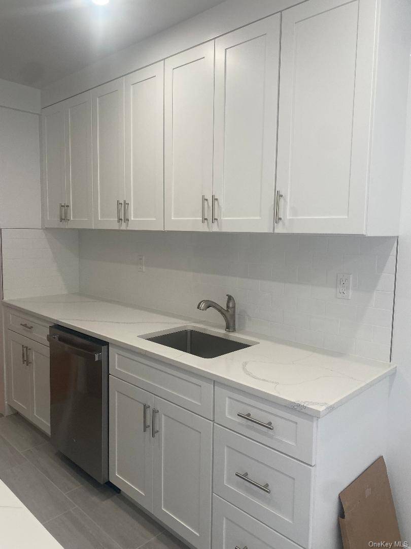 65-65 Wetherole ST #6S, Rego Park, NY 11374