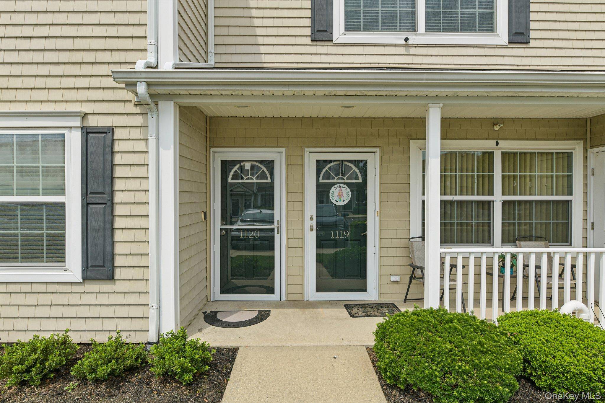 1120 Willow LN, Valley Stream, NY 11580