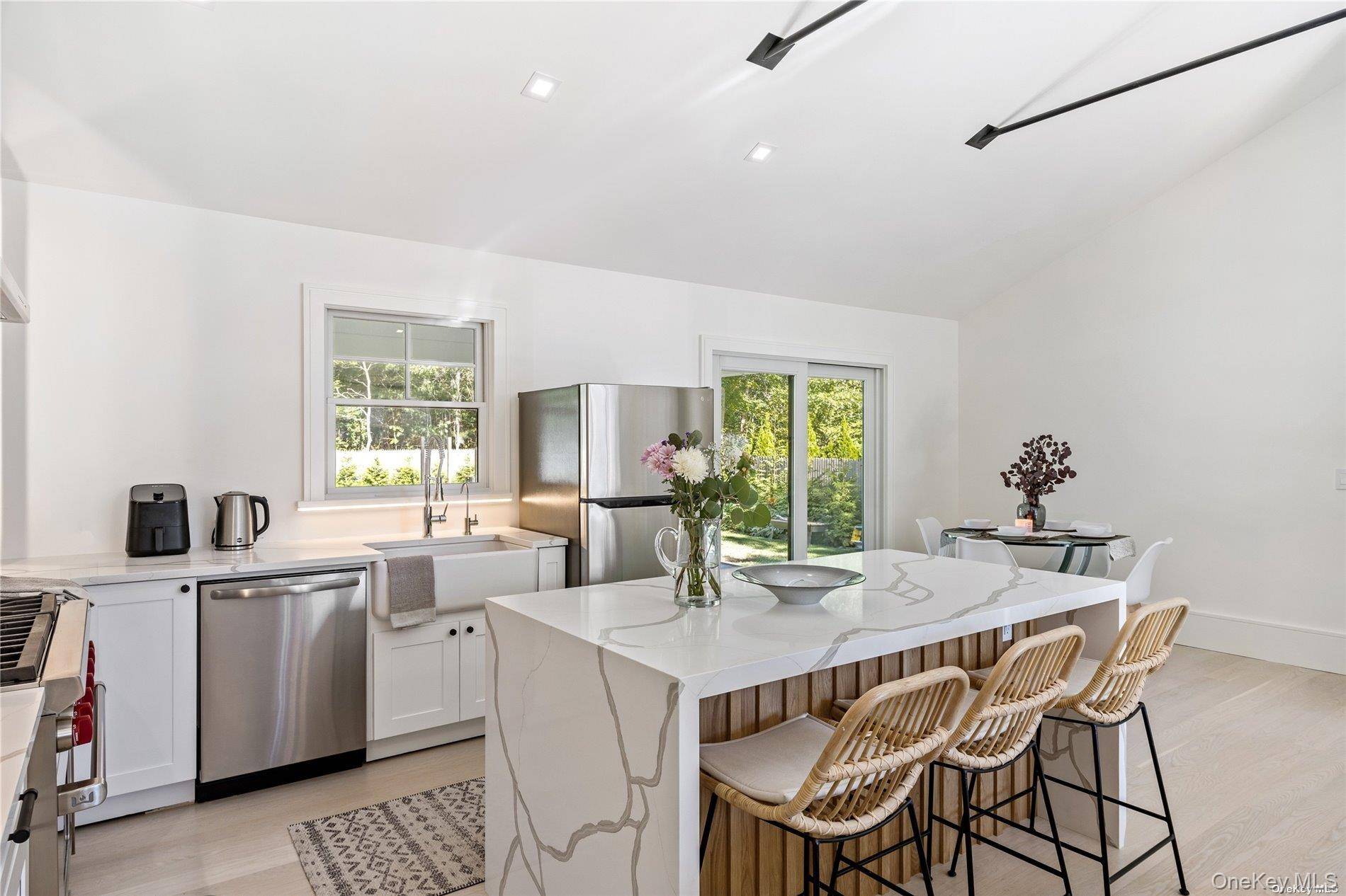 69 School ST, Hampton Bays, NY 11946