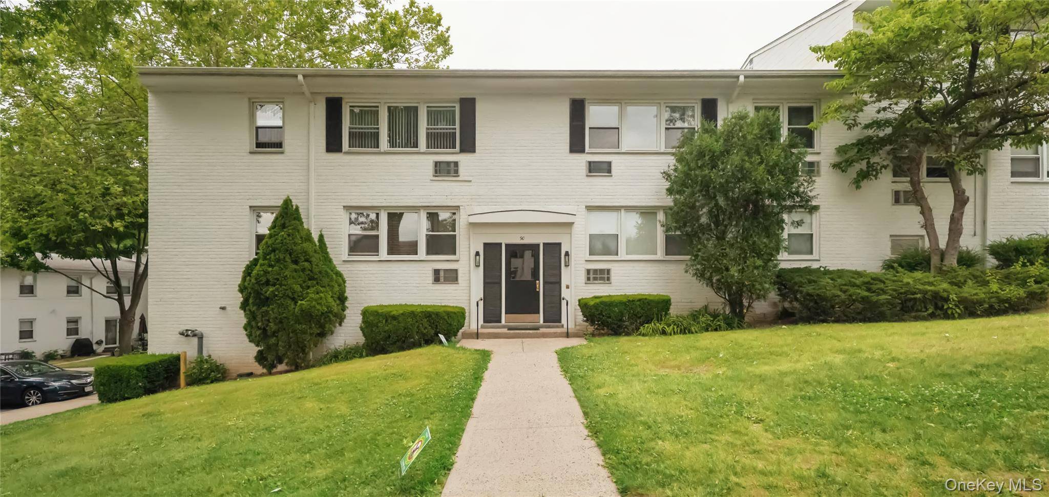 90 Avon CIR #D, Port Chester, NY 10573
