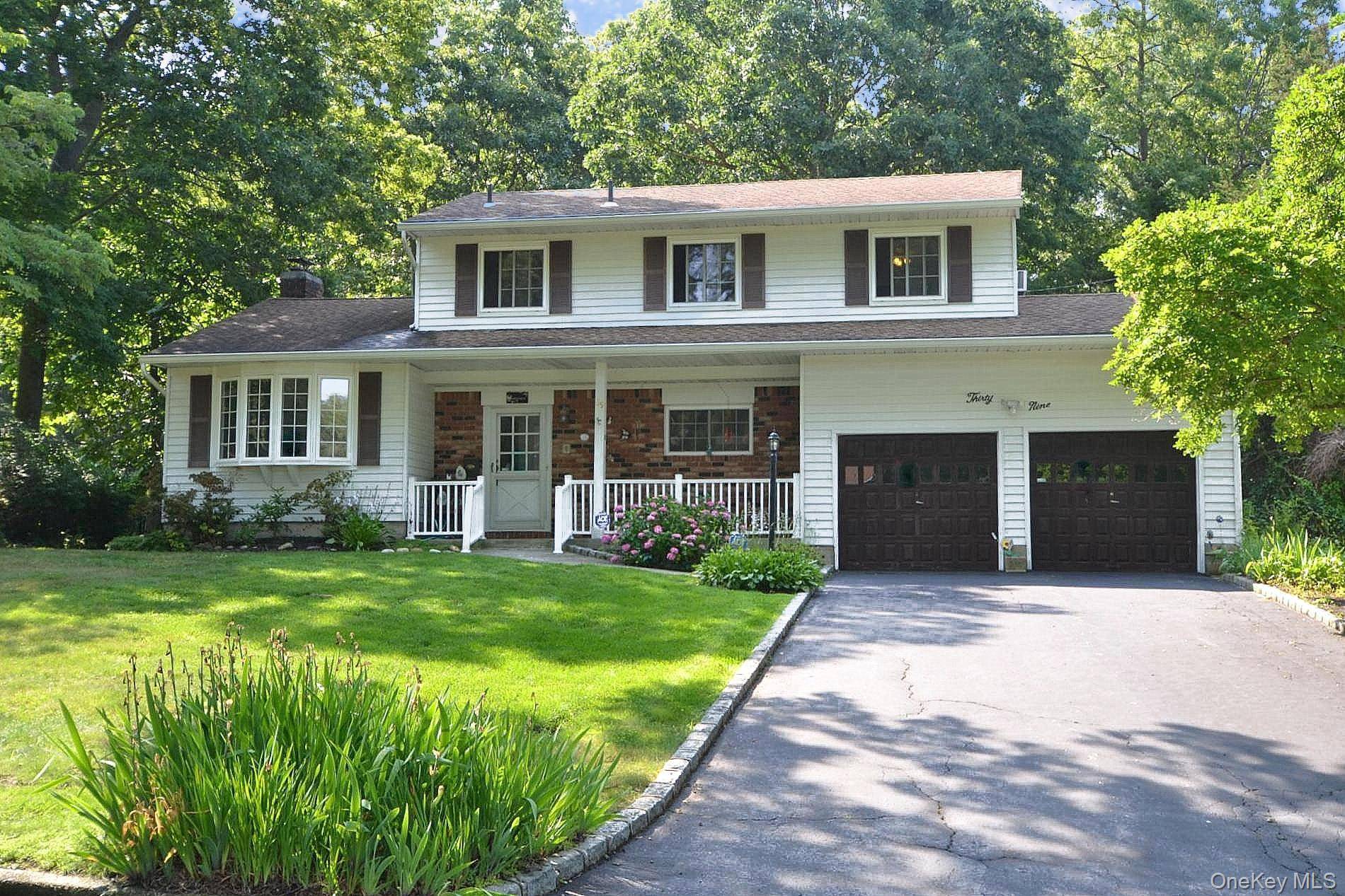 39 Sheryl CRES, Smithtown, NY 11787