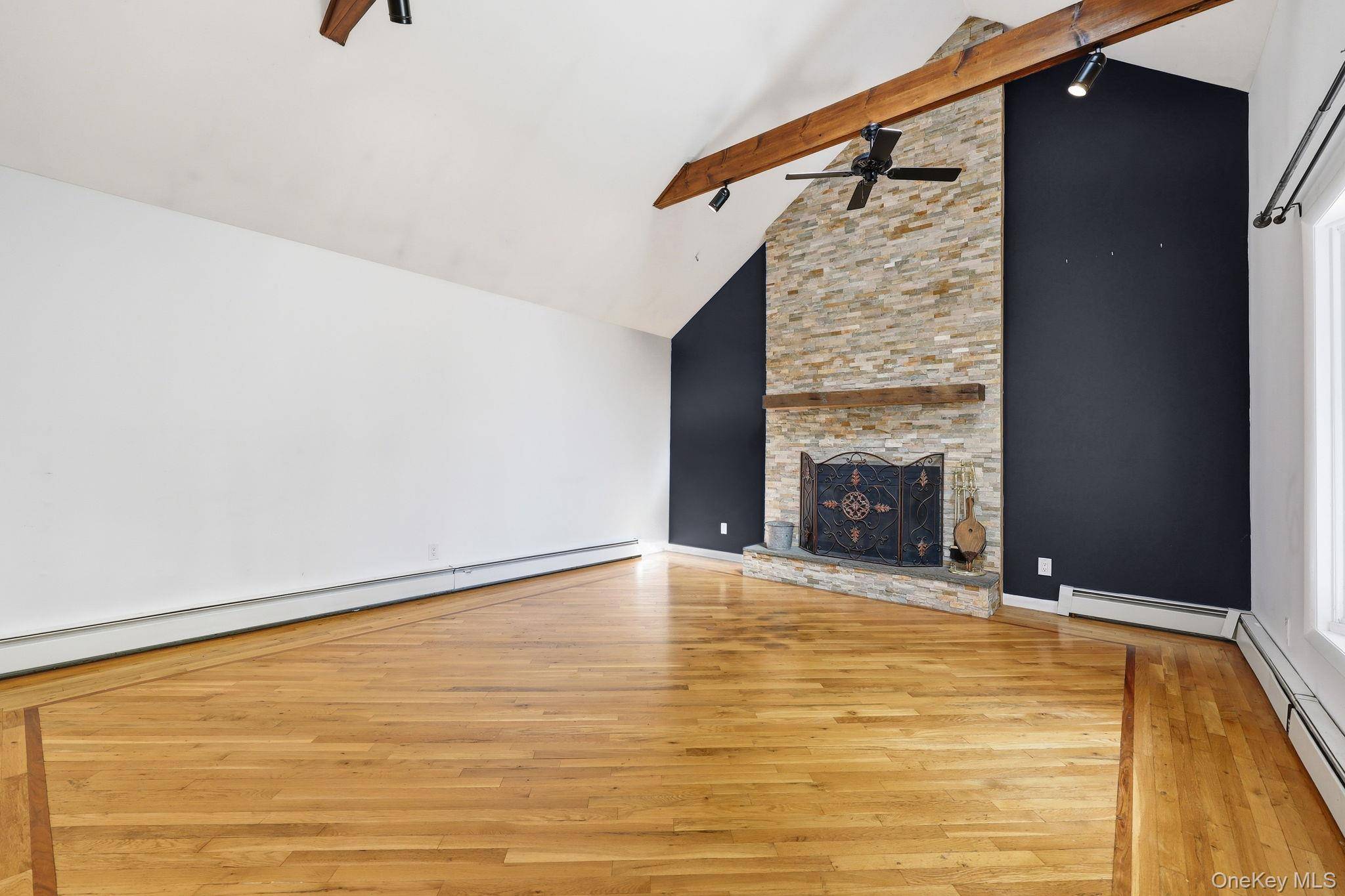 3 Dogwood HOLW, New Paltz, NY 12561