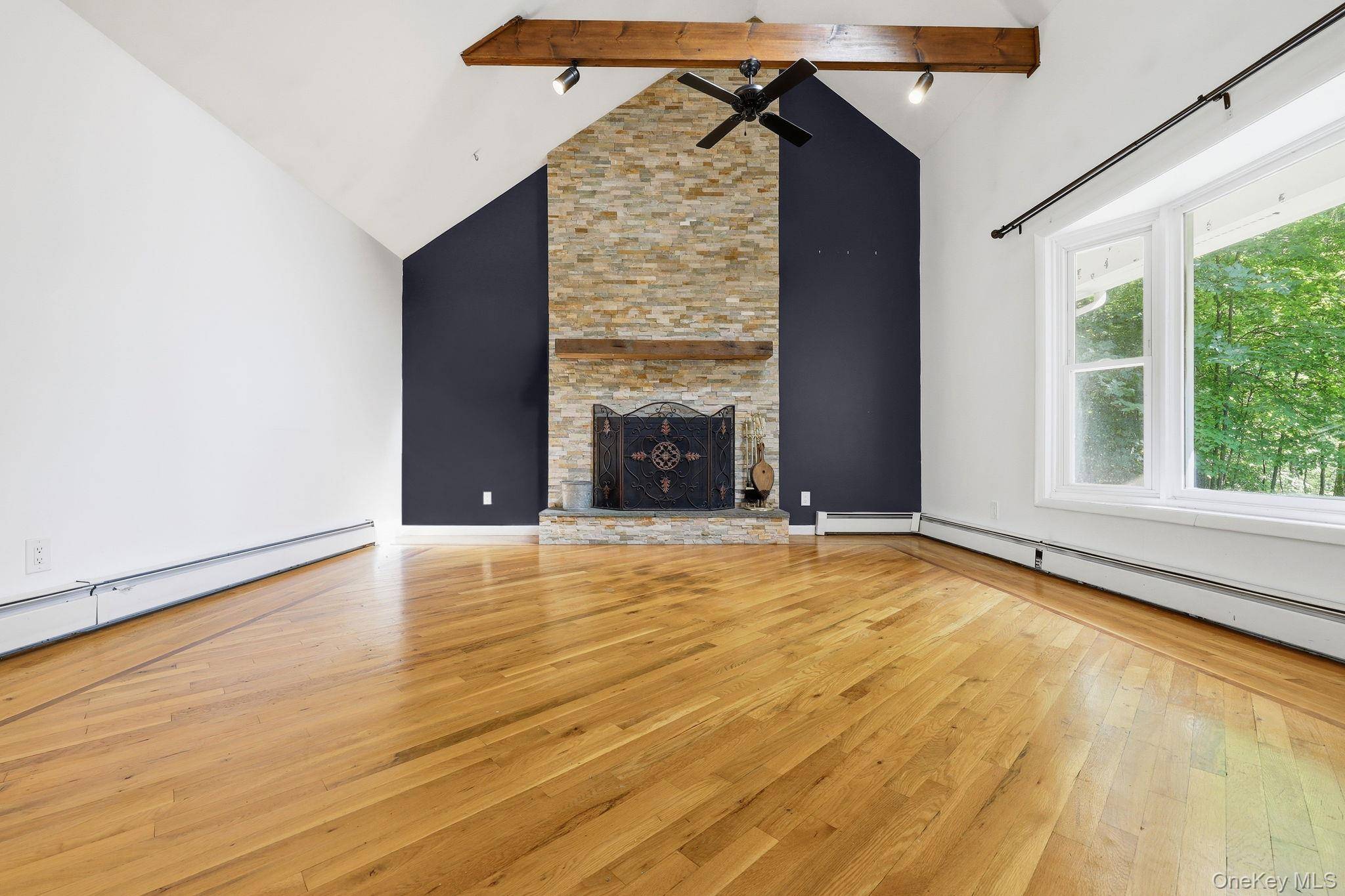 3 Dogwood HOLW, New Paltz, NY 12561