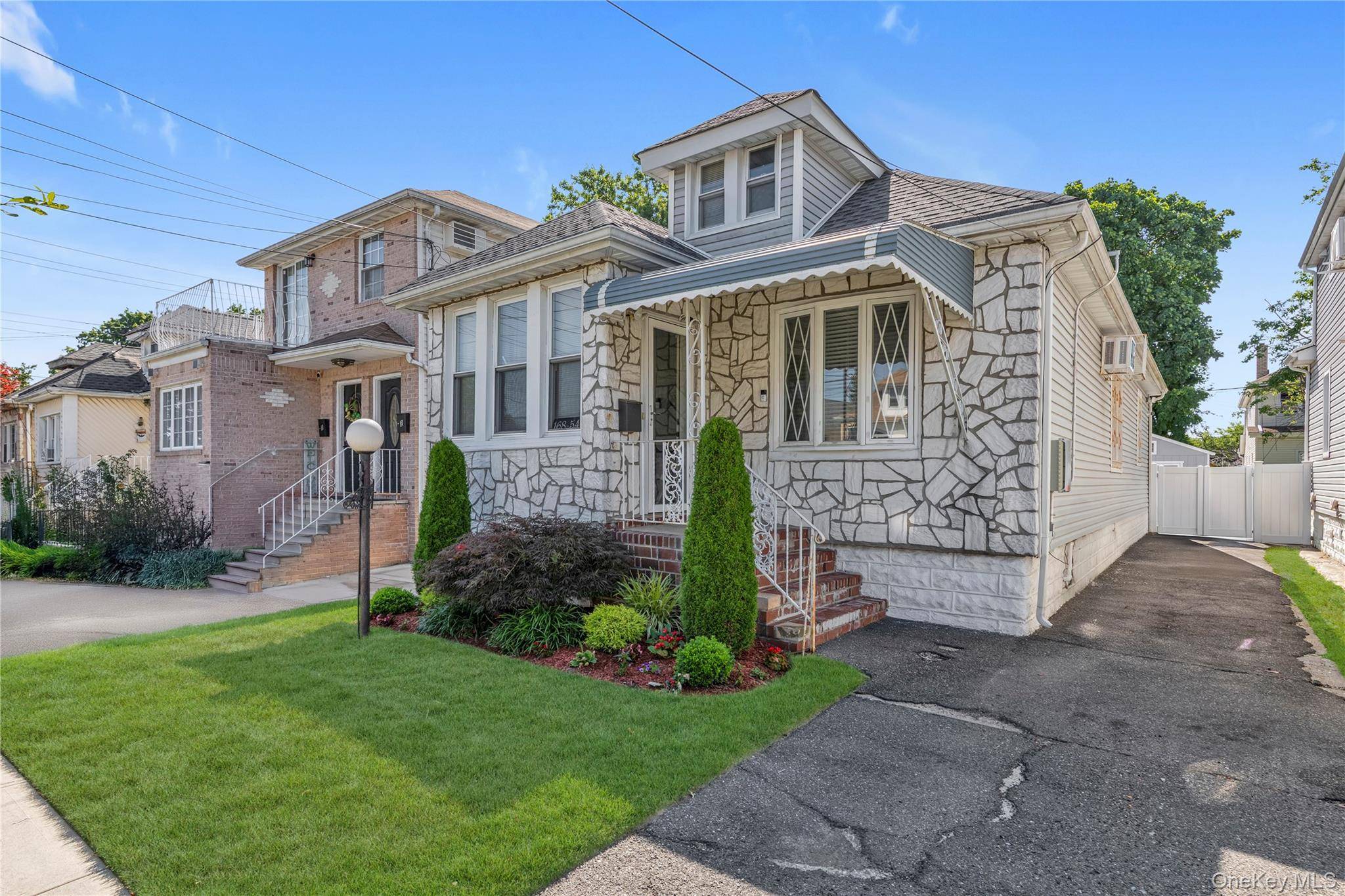 168-54 118th RD, Jamaica, NY 11434