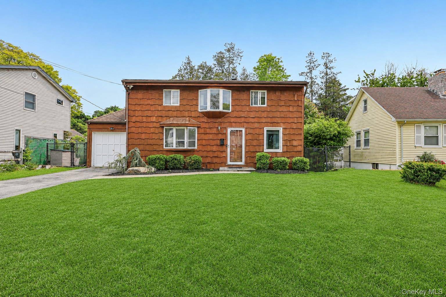 18 Miller TER, White Plains, NY 10607