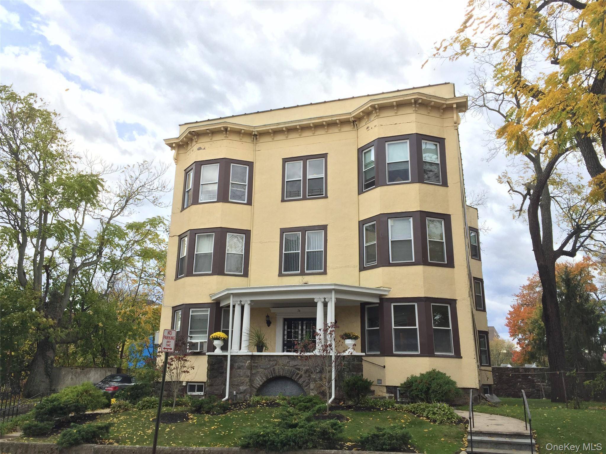 26 Coligni AVE #2-1, New Rochelle, NY 10801