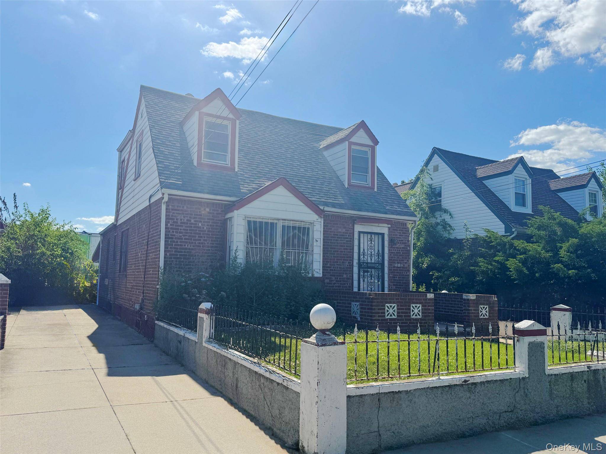 11442 204th ST, Saint Albans, NY 11412