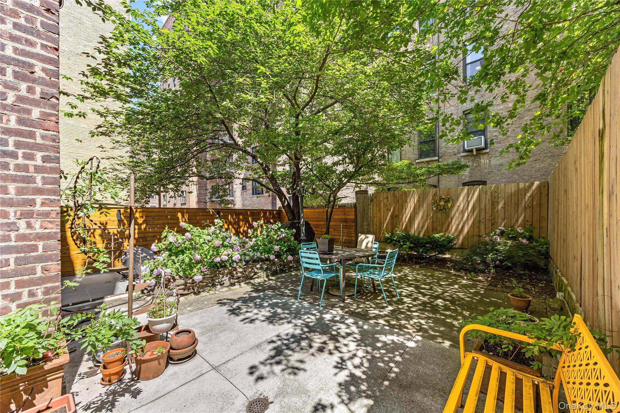311 W 78th ST, New York (manhattan), NY 10024