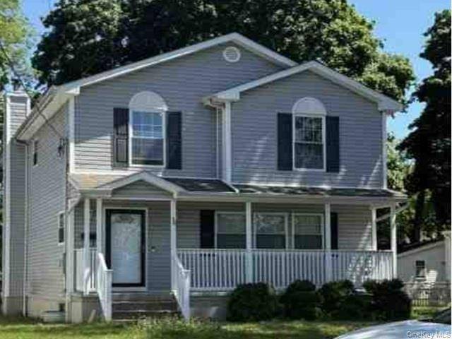 56 E Smith ST, Amityville, NY 11701