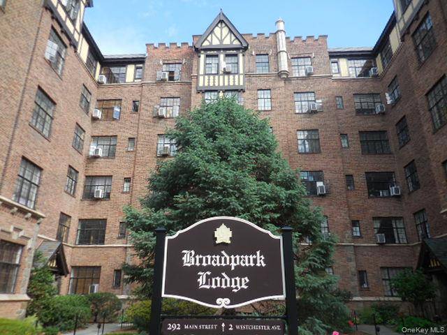 2 Westchester AVE #4N, White Plains, NY 10601