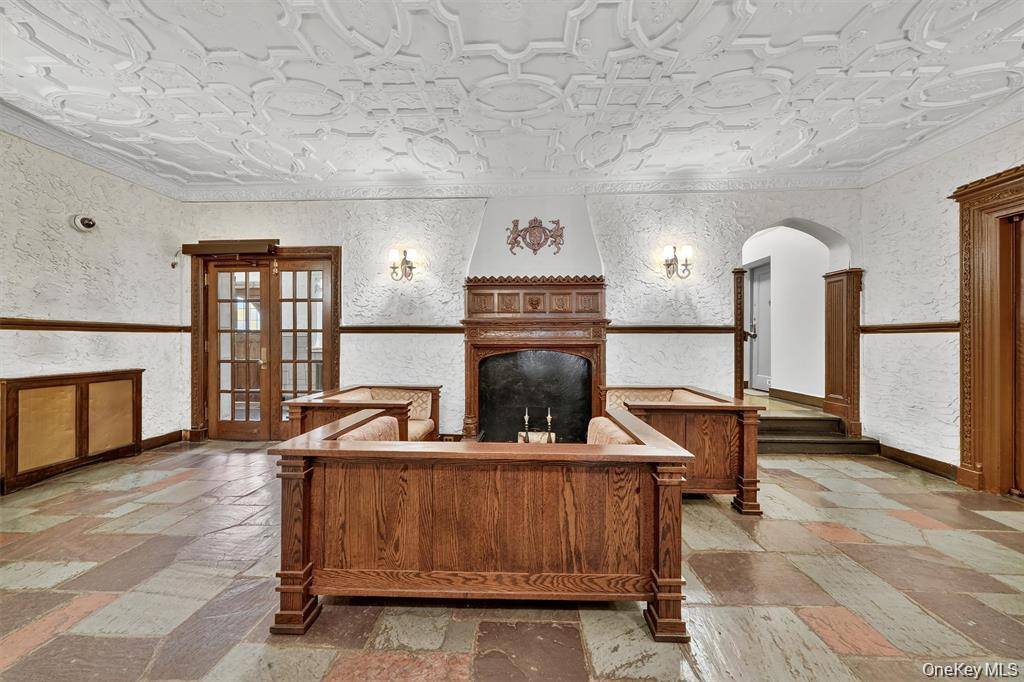 2 Westchester AVE #4N, White Plains, NY 10601