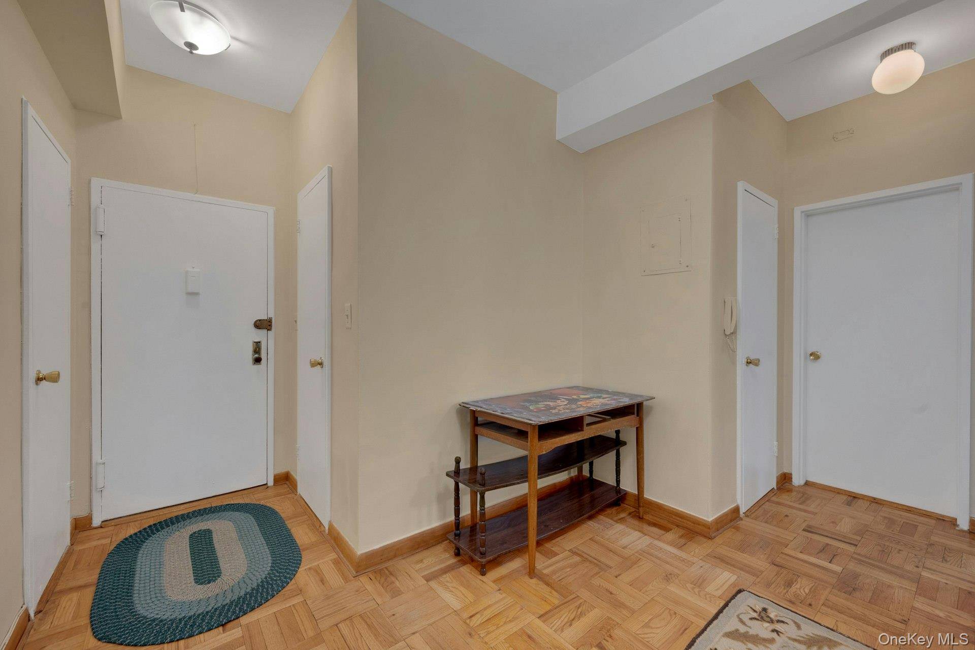 1 Remsen RD #1F, Yonkers, NY 10710