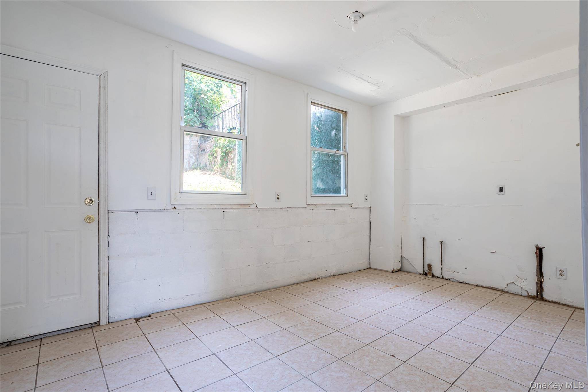 22 Grove ST, Staten Island, NY 10304