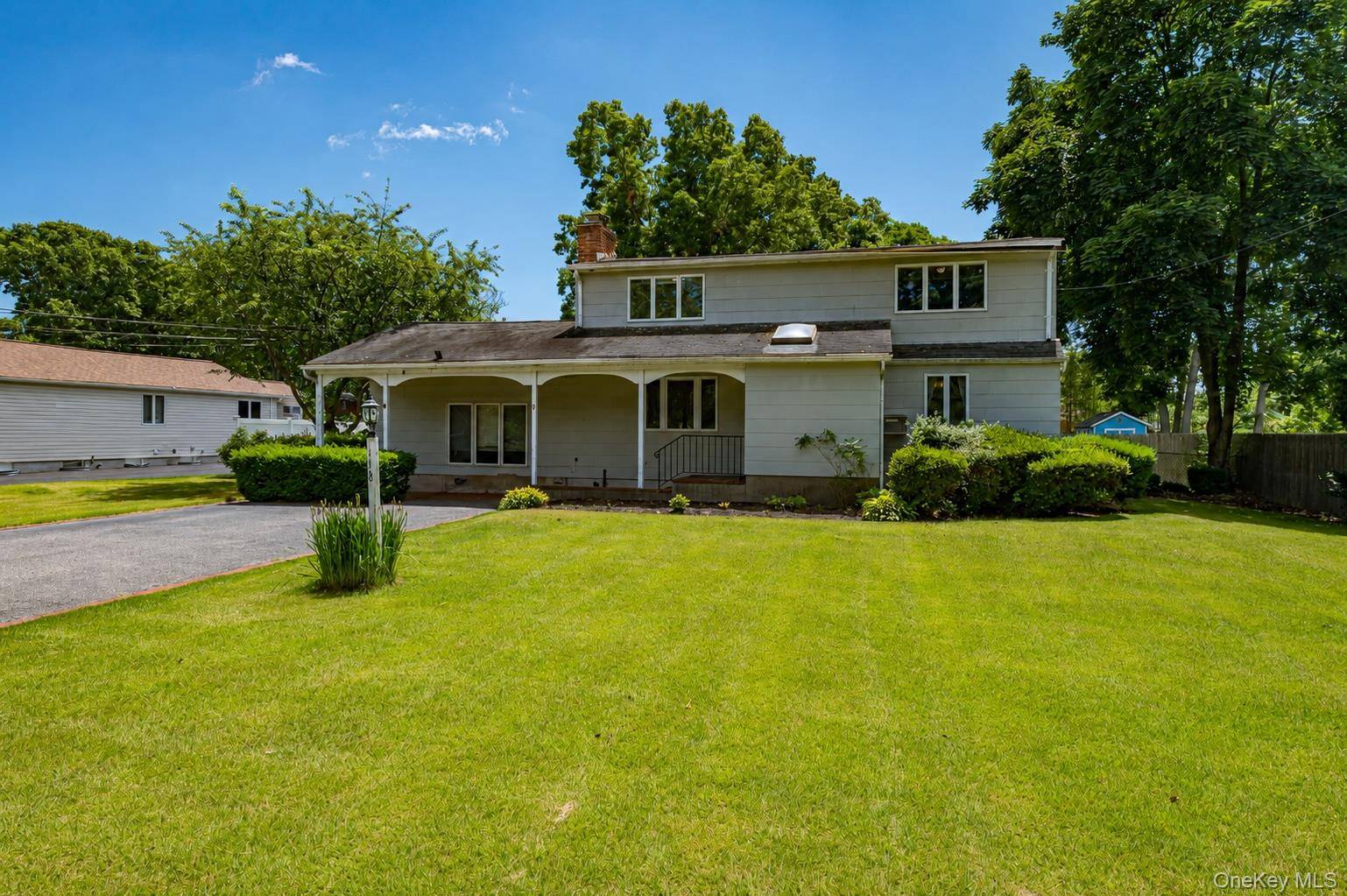118 Tamarack ST, Islip, NY 11751