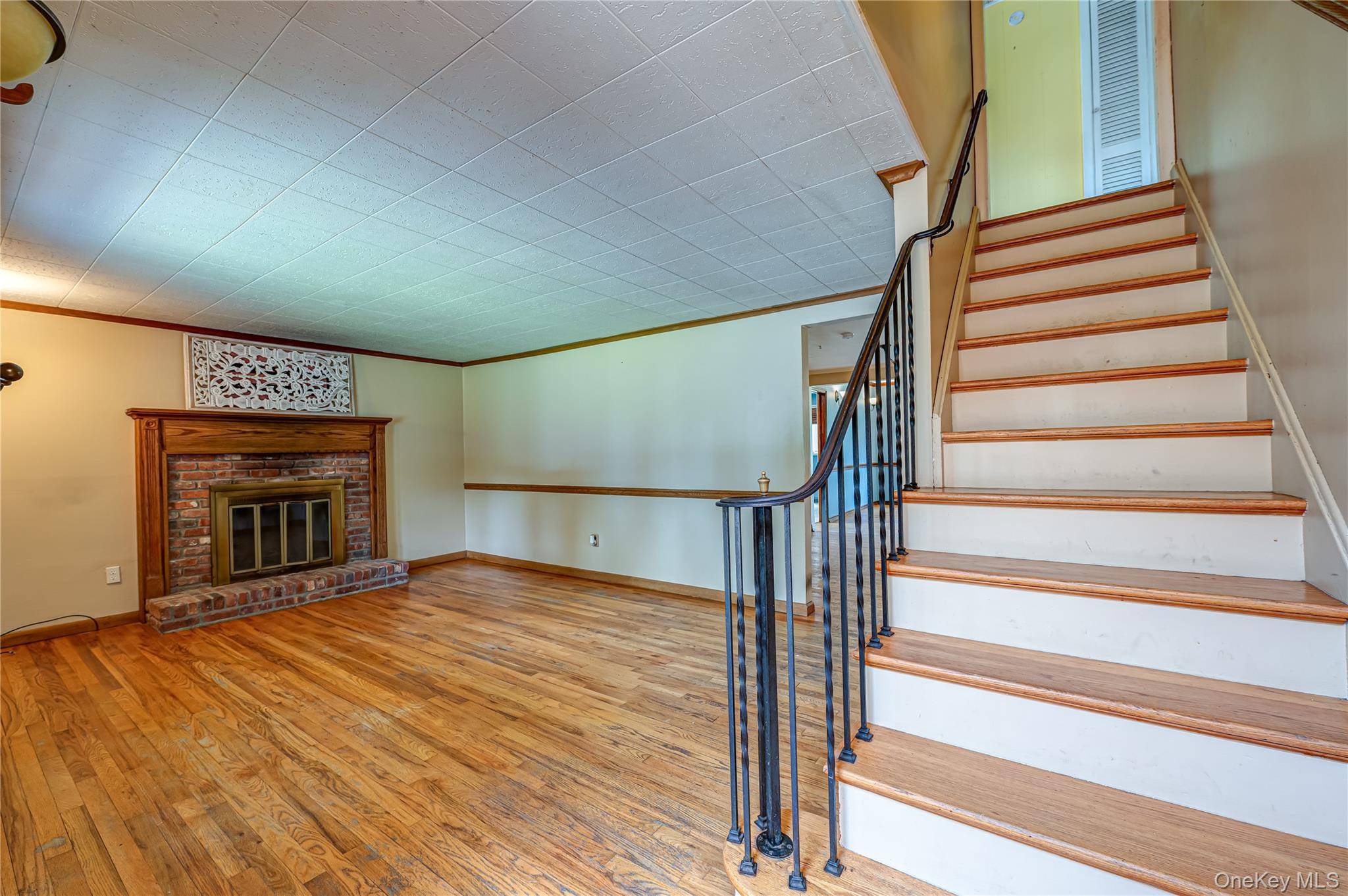 118 Tamarack ST, Islip, NY 11751