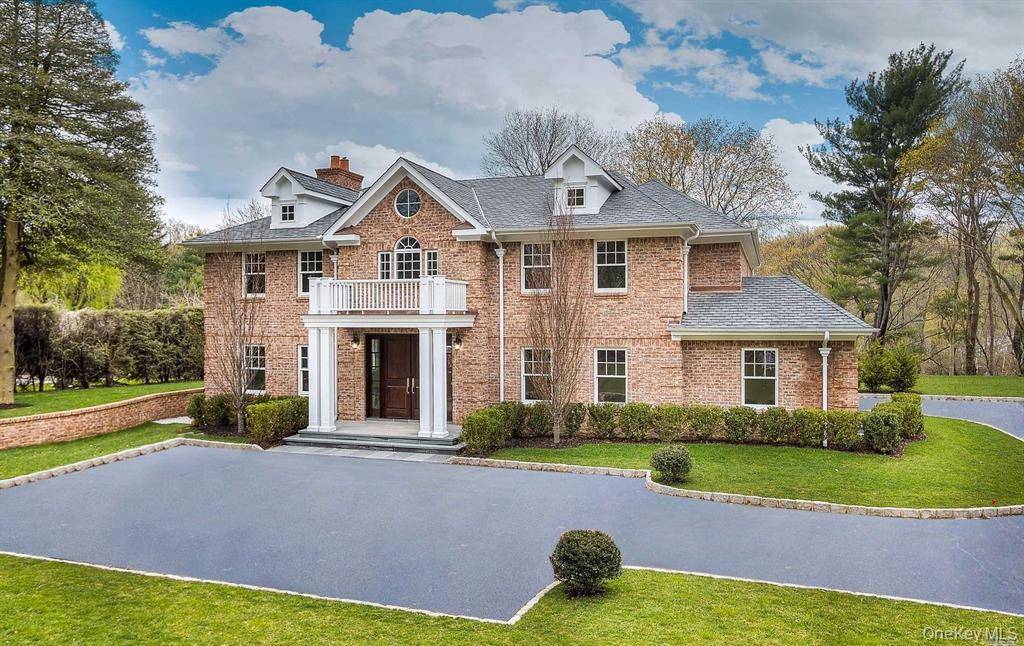 640 Bryant AVE, Roslyn Harbor, NY 11576