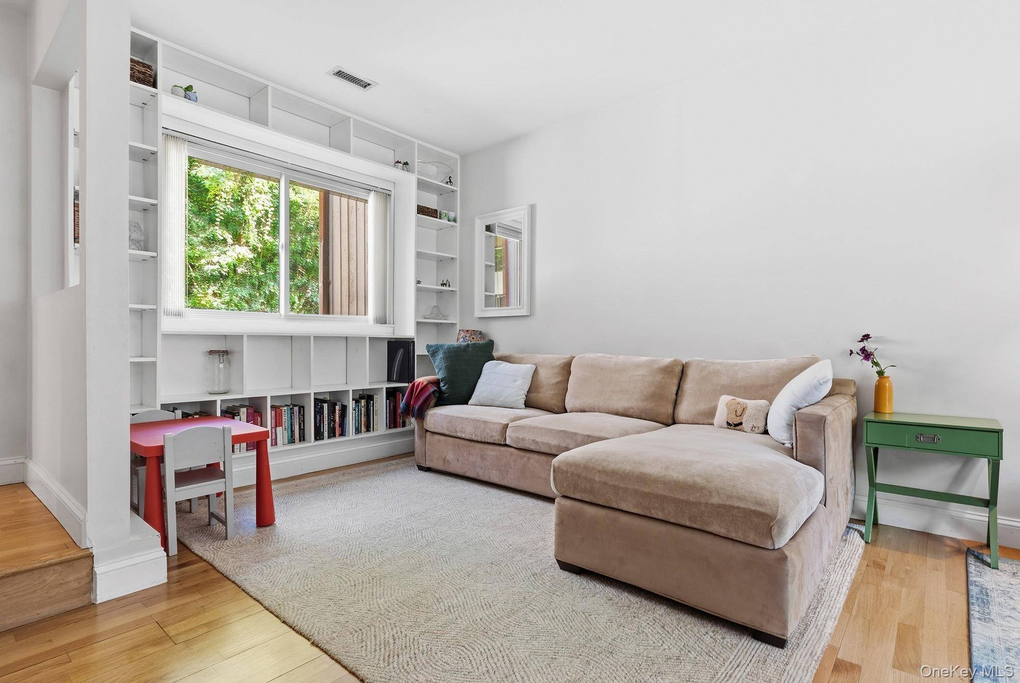 309 N Greeley AVE #5C, Chappaqua, NY 10514