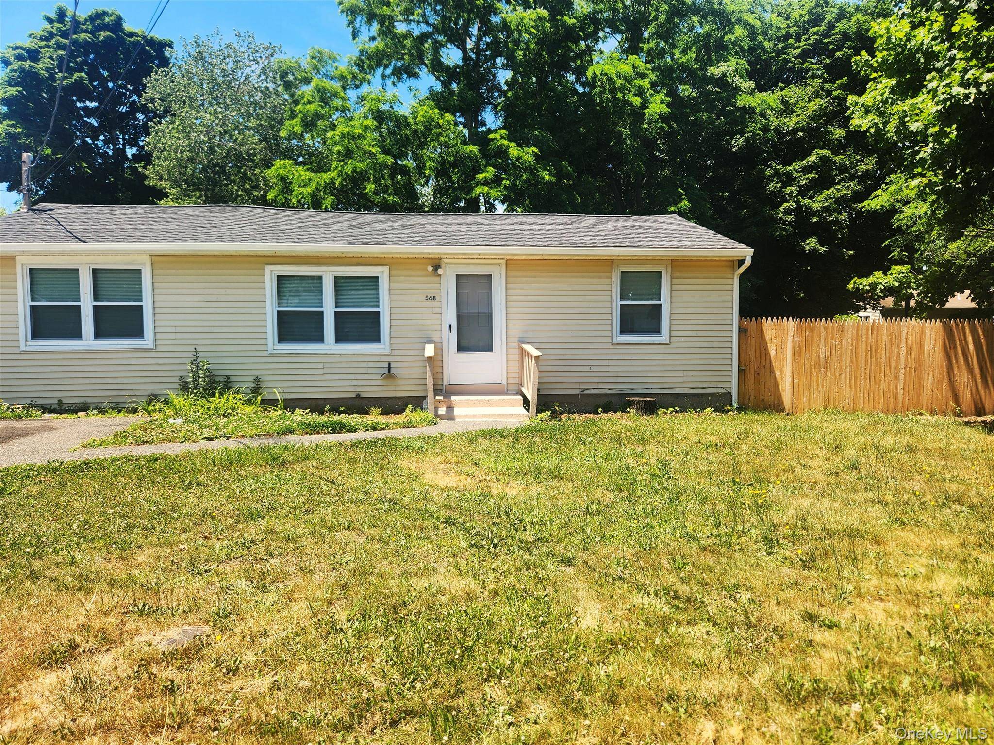 548 Taylor AVE, East Patchogue, NY 11772