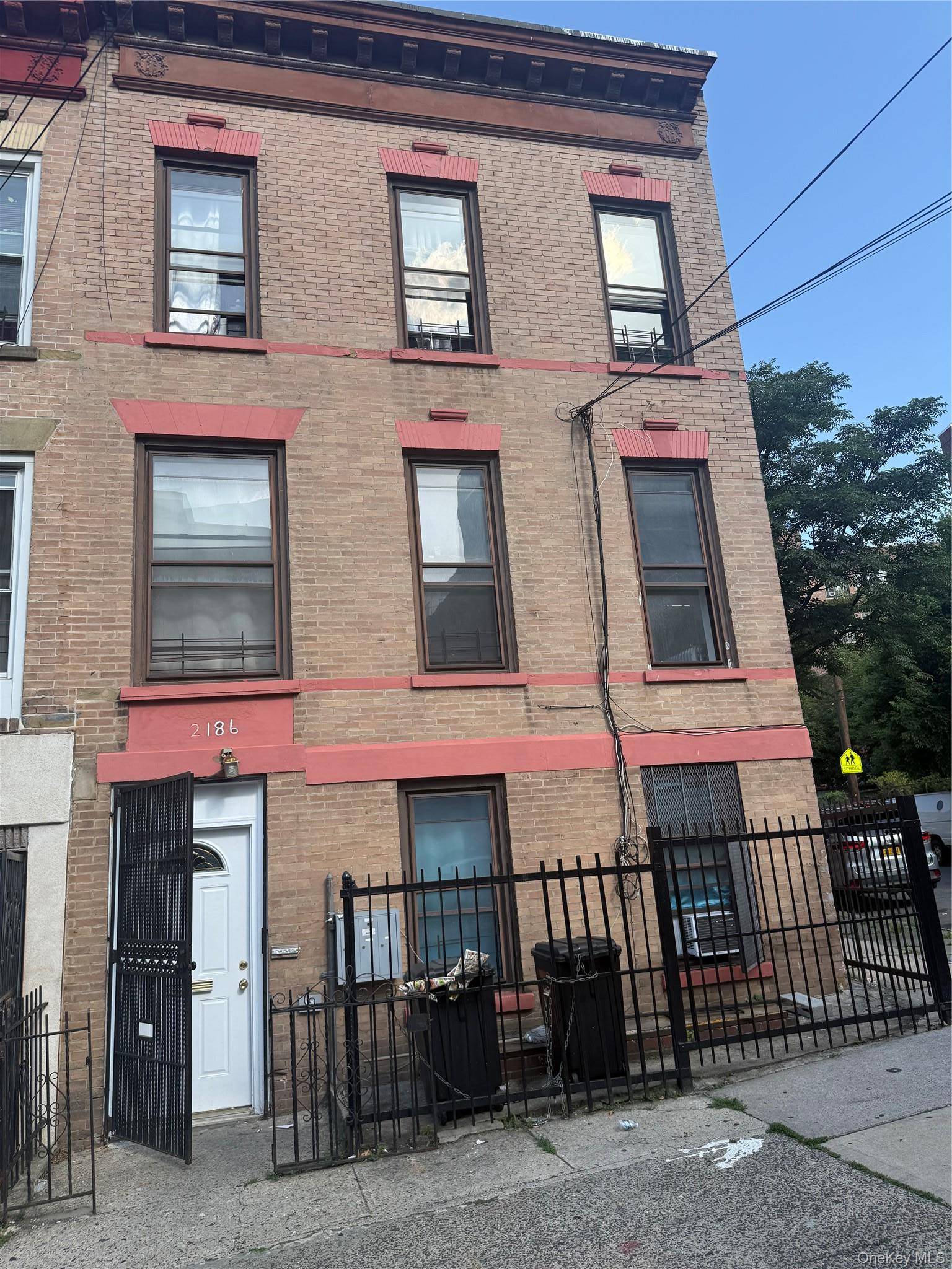 2186 Washington AVE, Bronx, NY 10457