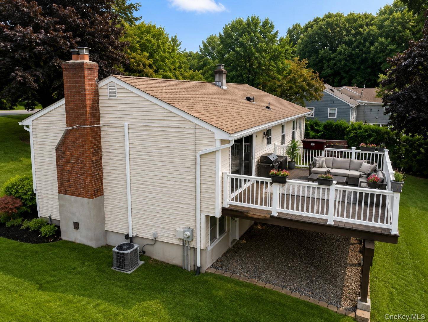 63 Dixon RD, Mahopac, NY 10512