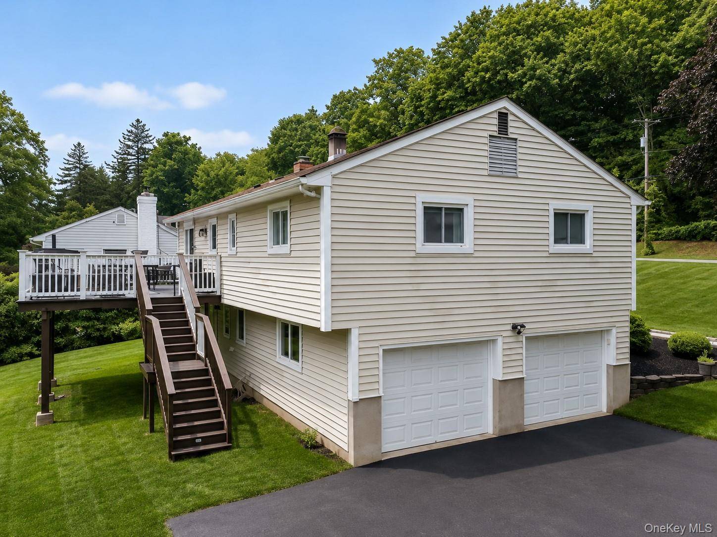 63 Dixon RD, Mahopac, NY 10512