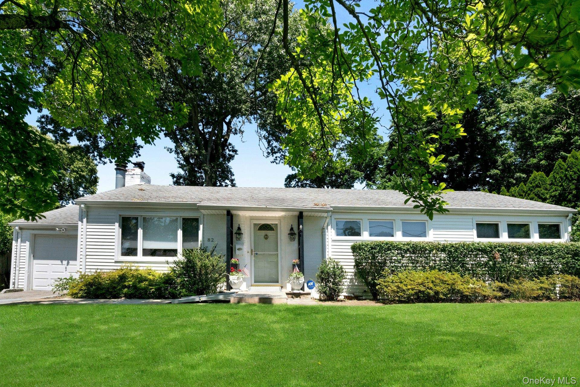 82 Holbrooke RD, White Plains, NY 10605