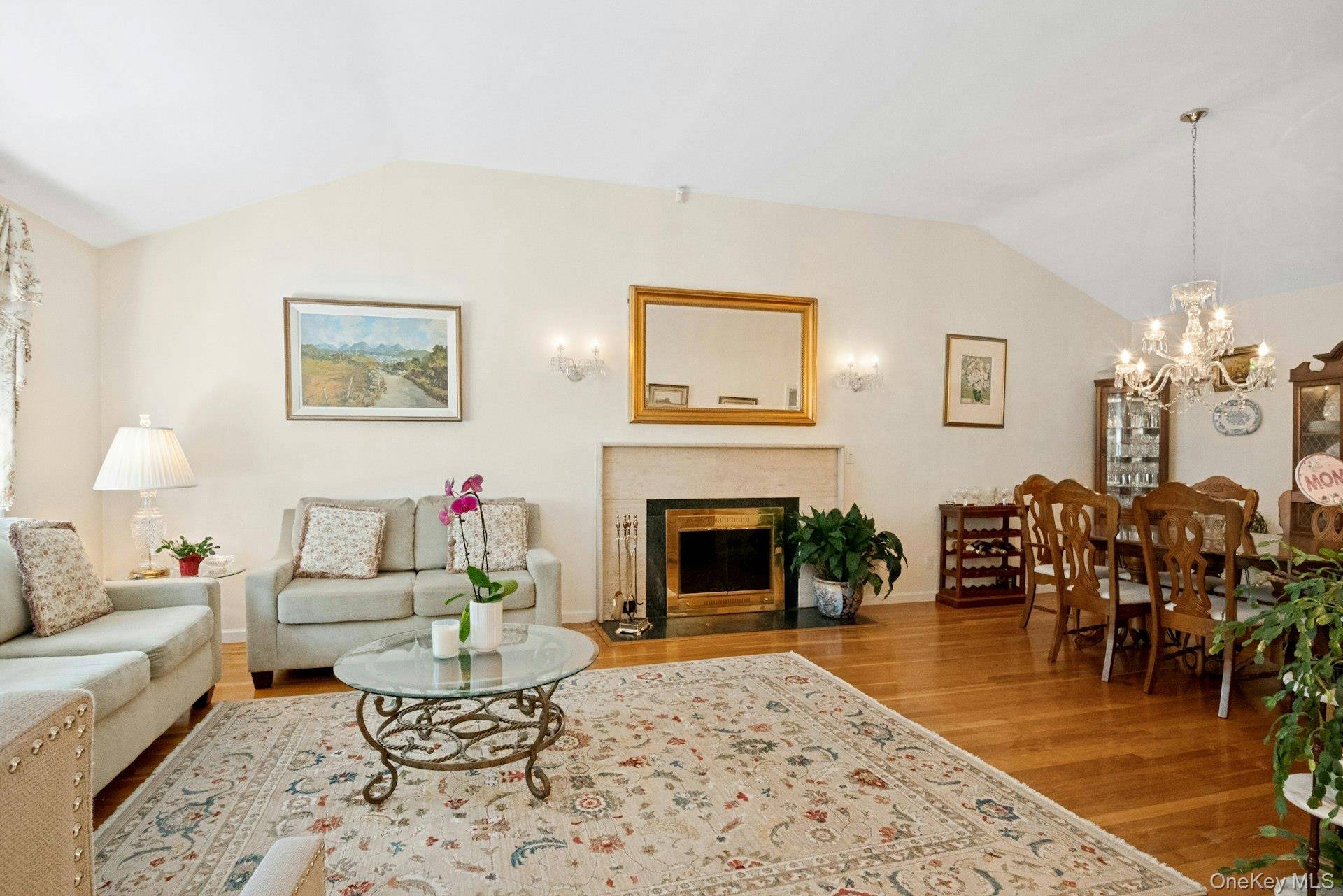 82 Holbrooke RD, White Plains, NY 10605