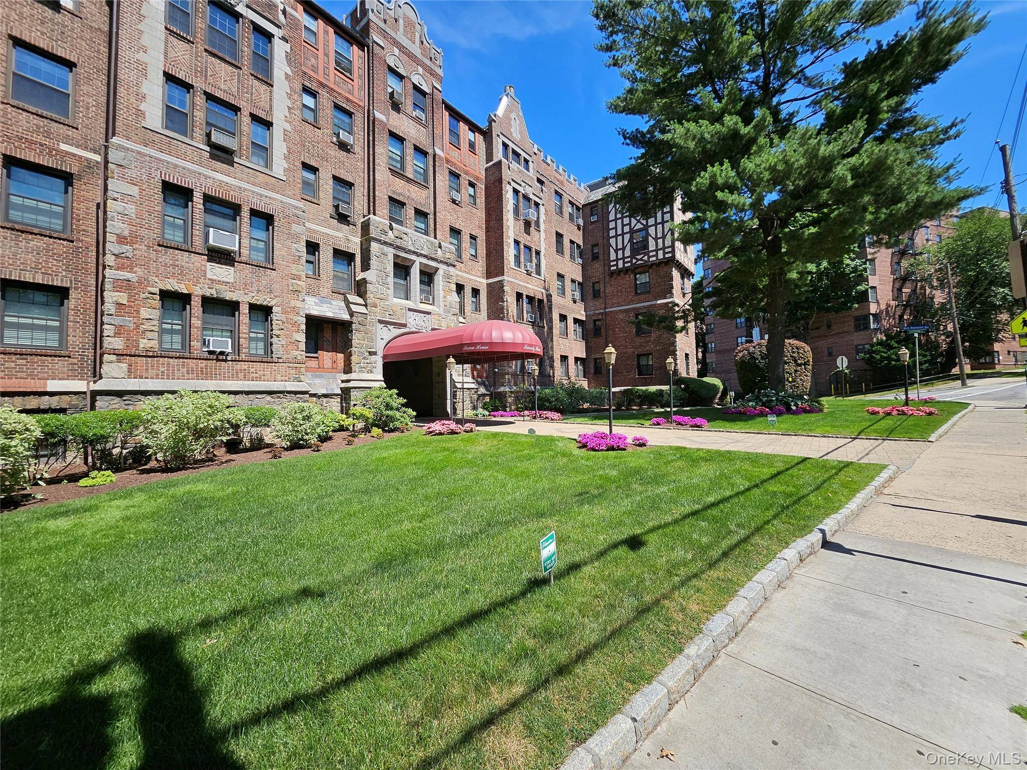 23 Old Mamaroneck RD #5K, White Plains, NY 10605