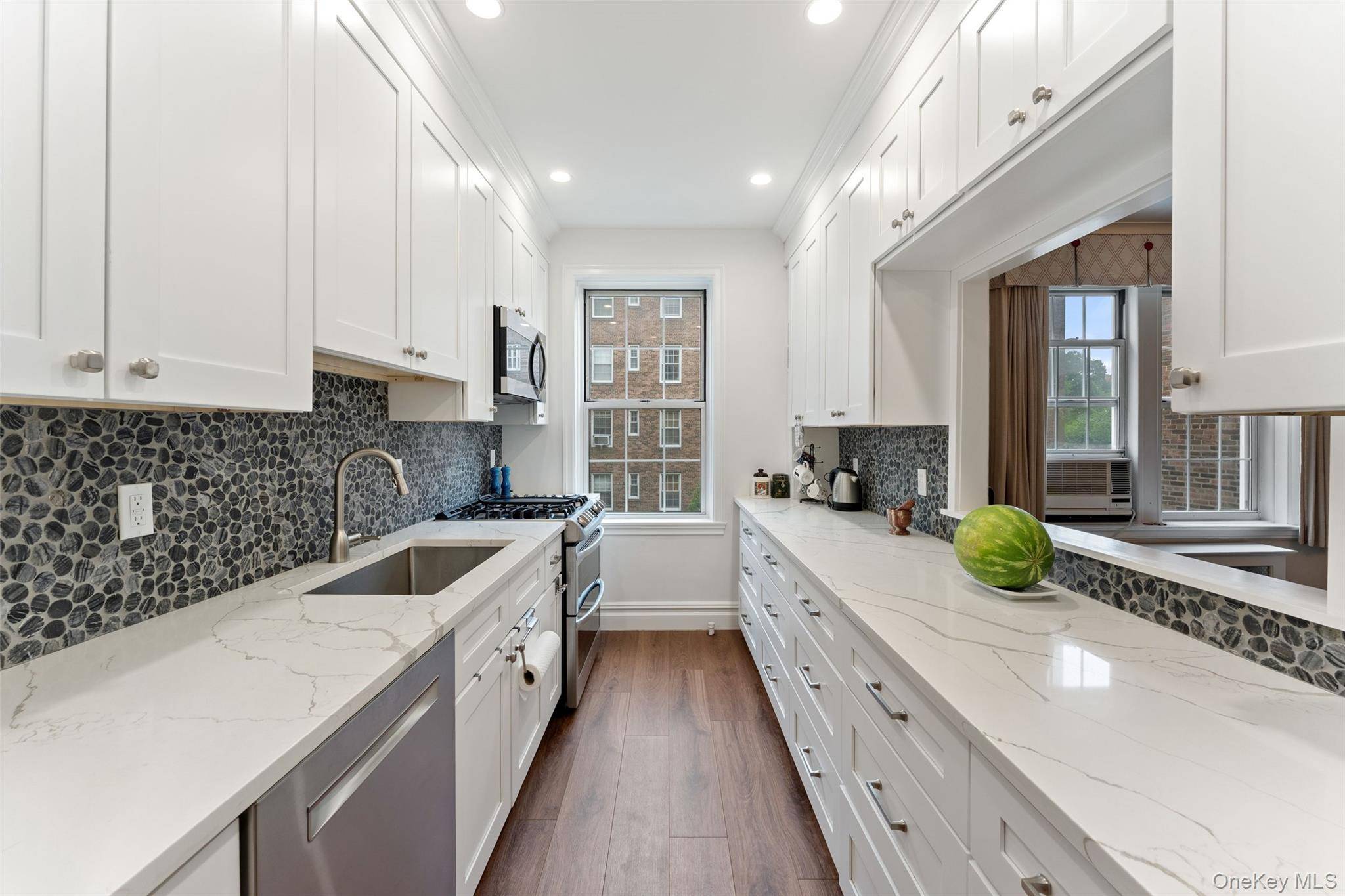 25 Parkview AVE #3A, Bronxville, NY 10708