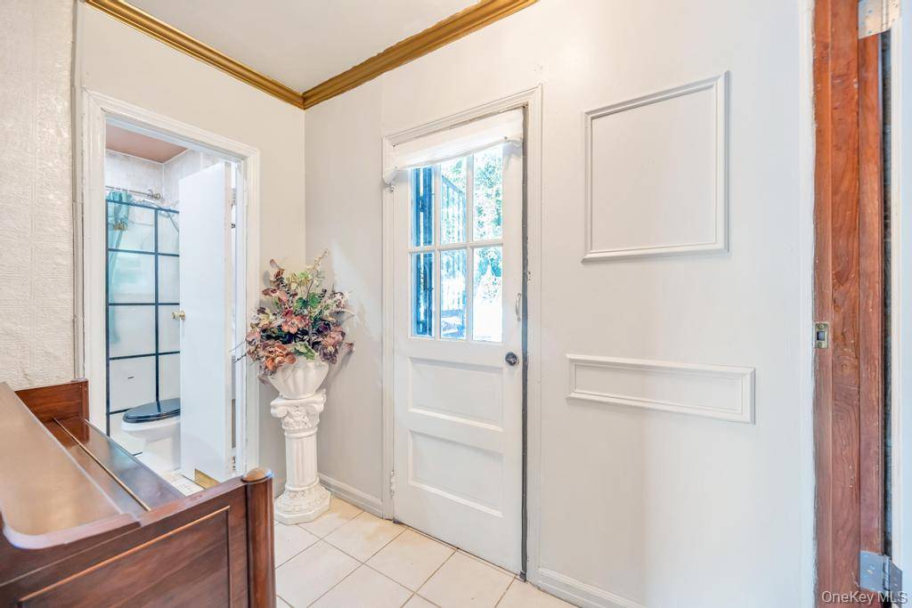 122 Dawn RD, Rocky Point, NY 11778