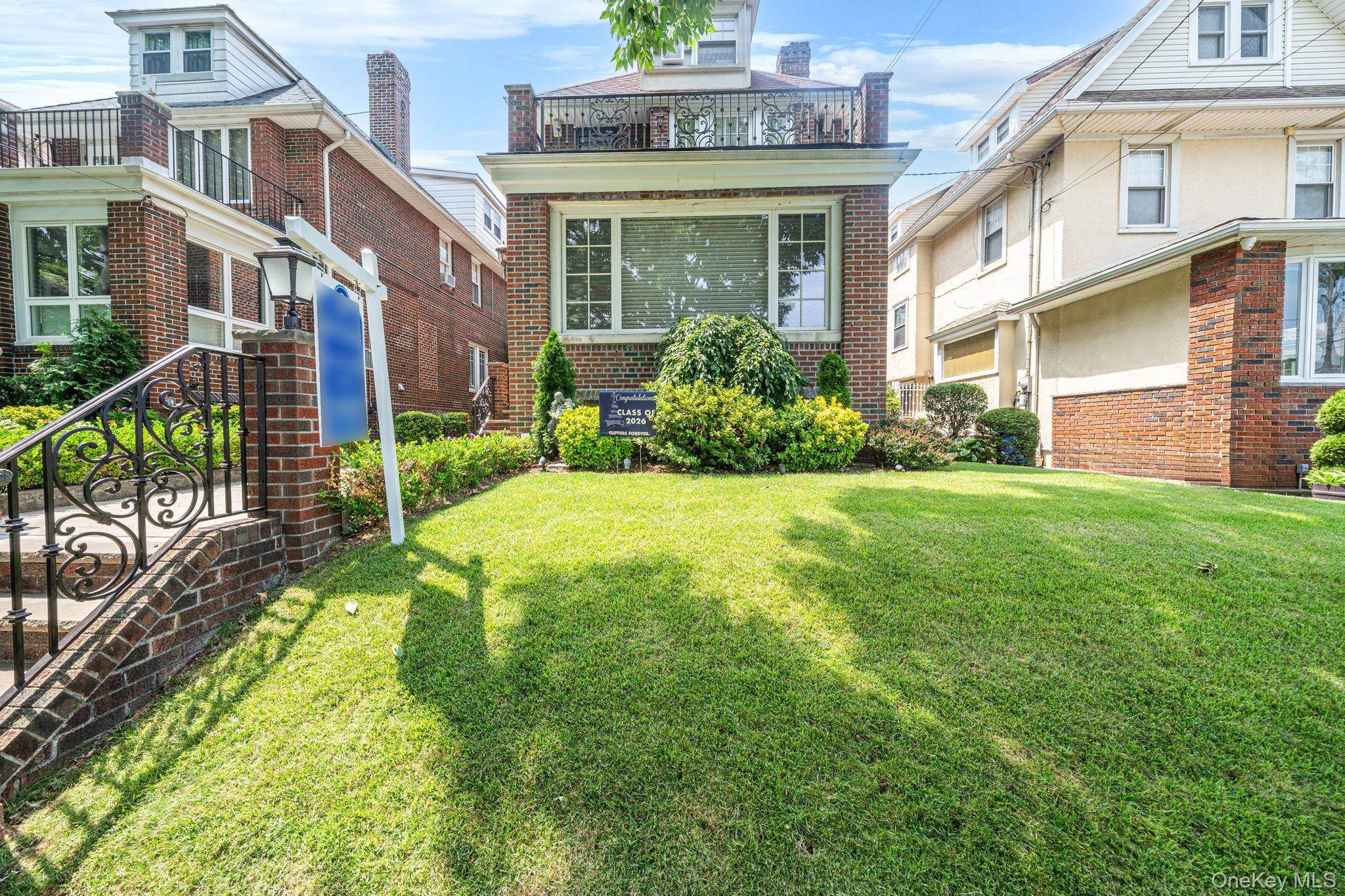 58 85th ST, Brooklyn, NY 11209