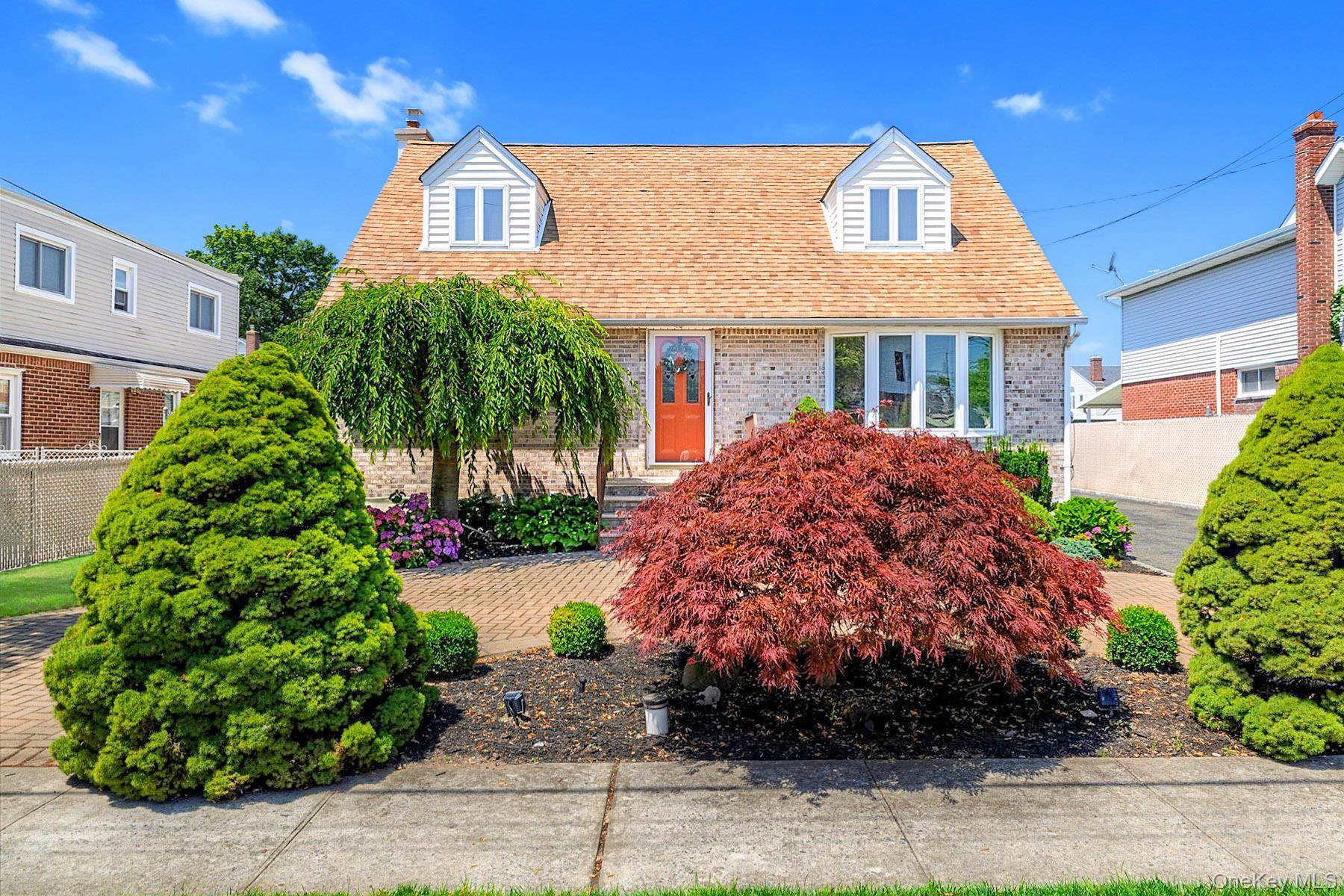 119 Caroline AVE, Franklin Square, NY 11010