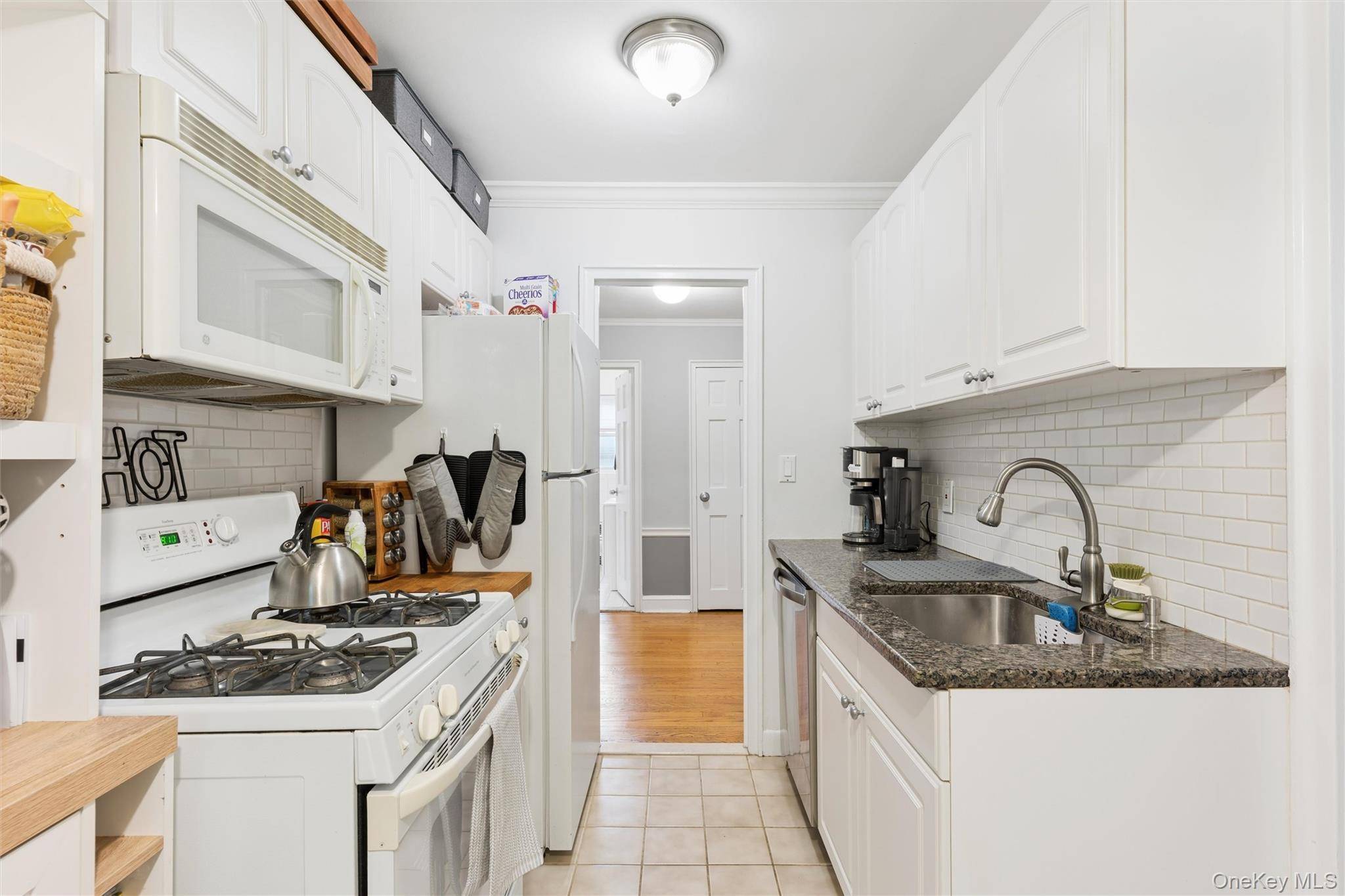 43 N Forest AVE #A3, Rockville Centre, NY 11570