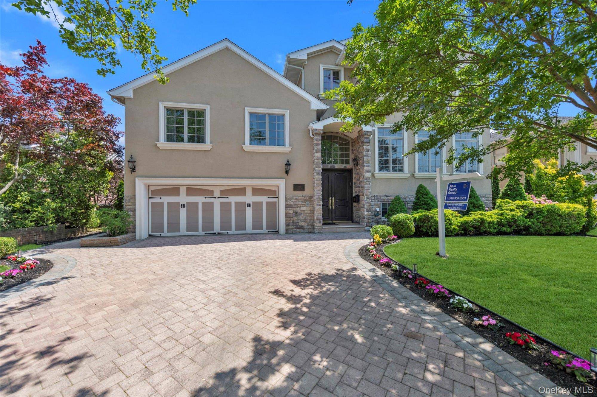 760 Hillcrest PL, North Woodmere, NY 11581