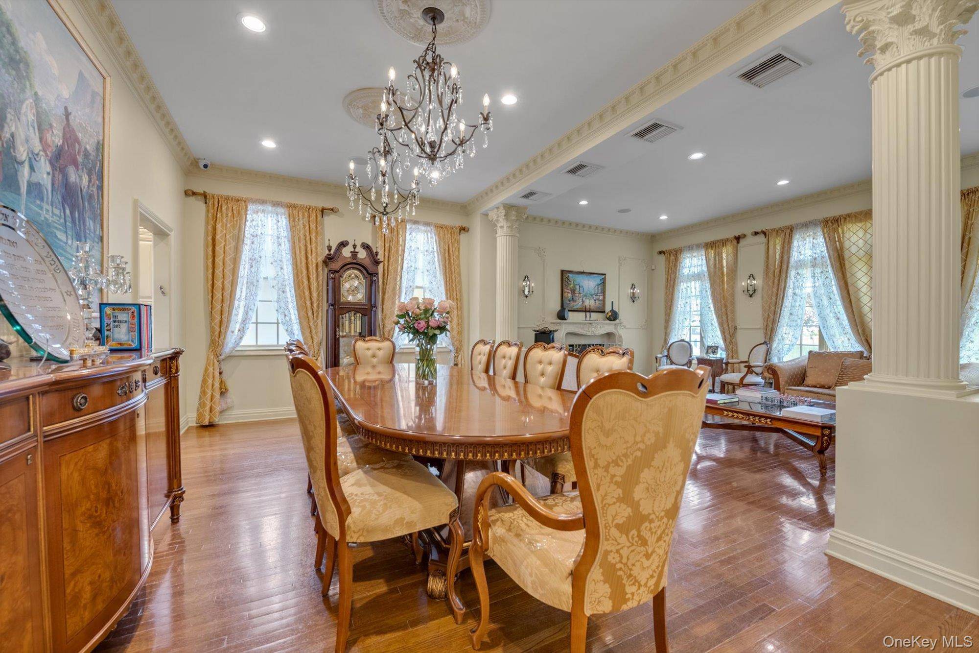 760 Hillcrest PL, North Woodmere, NY 11581