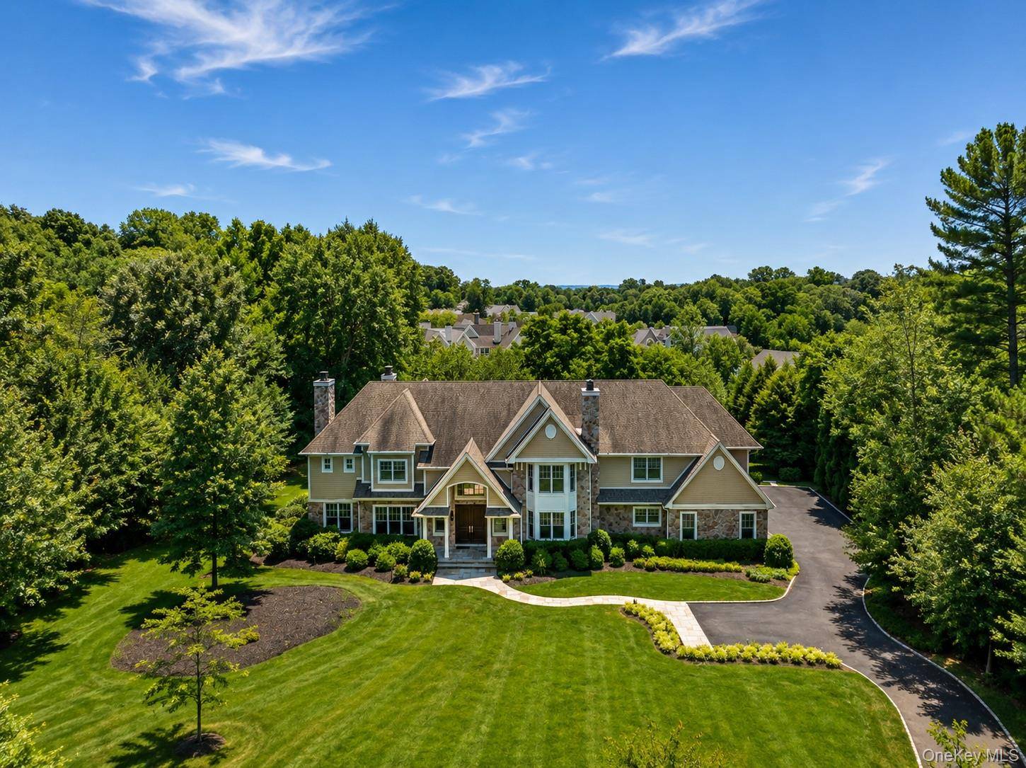1 Bromley CT, Muttontown, NY 11791