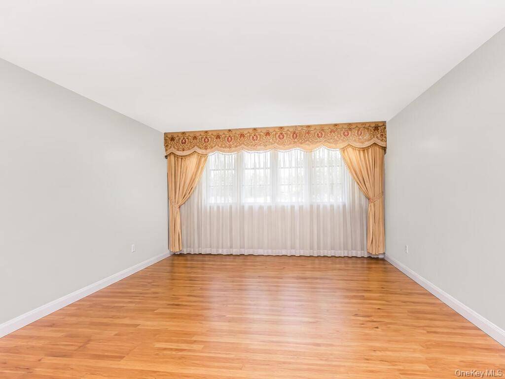201 Shonnard TER, Yonkers, NY 10701