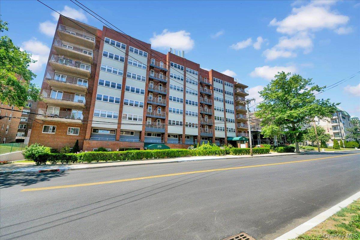 370 Westchester AVE #3M, Port Chester, NY 10573