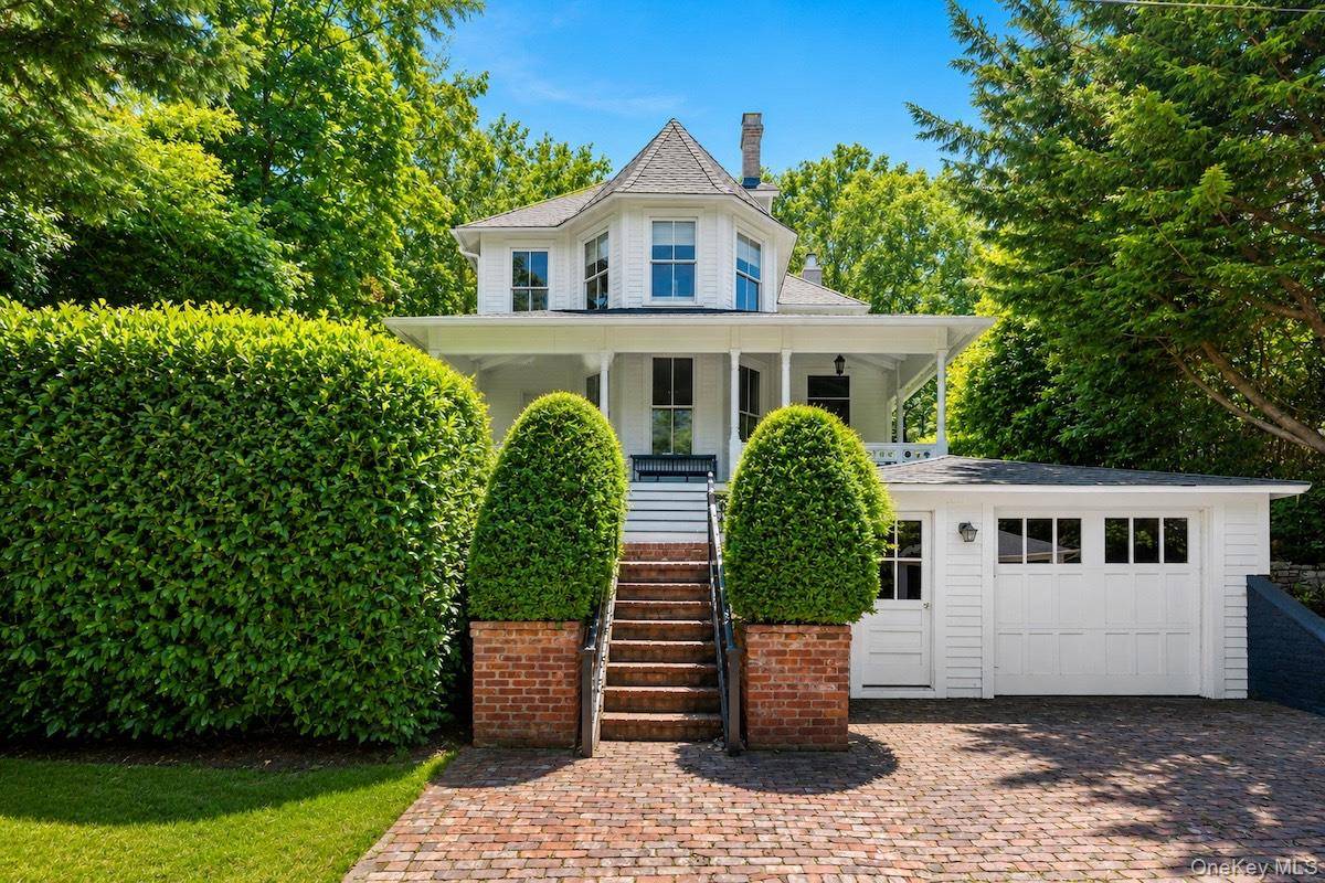 11 Prospect AVE, Shelter Island Heights, NY 11965