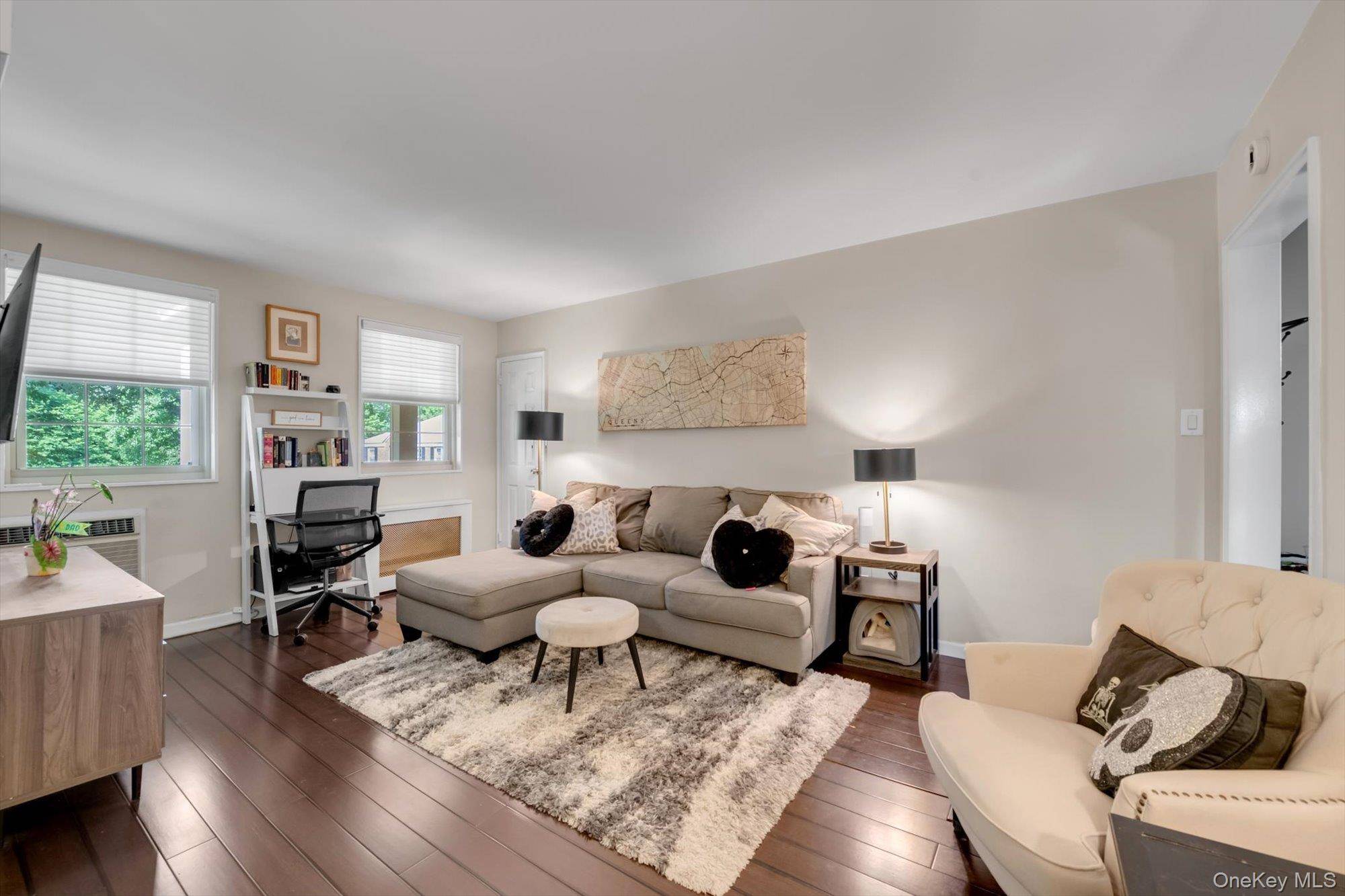 69-33 210 ST #B, Bayside, NY 11364