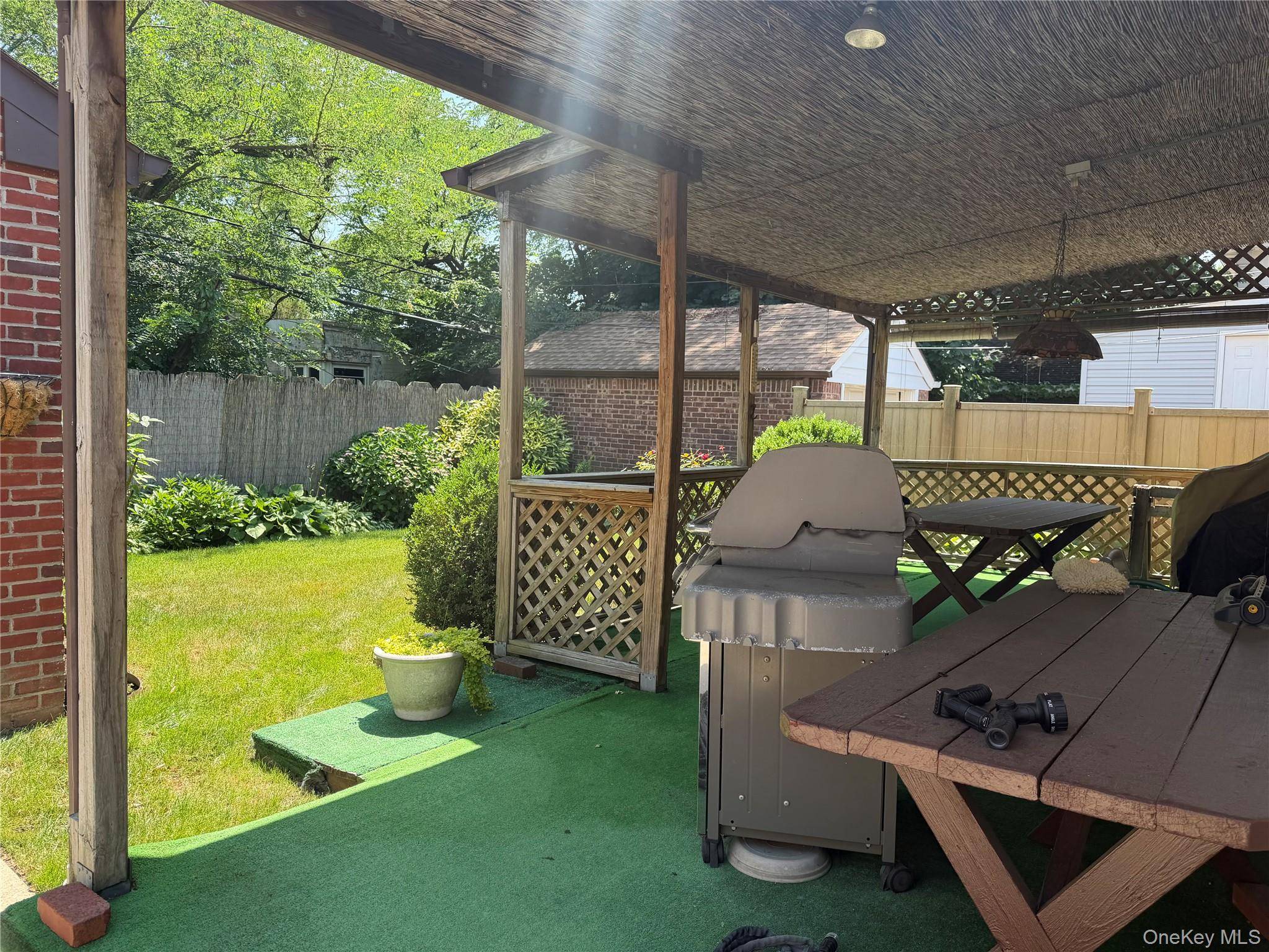 20938 Whitehall TER, Queens Village, NY 11427